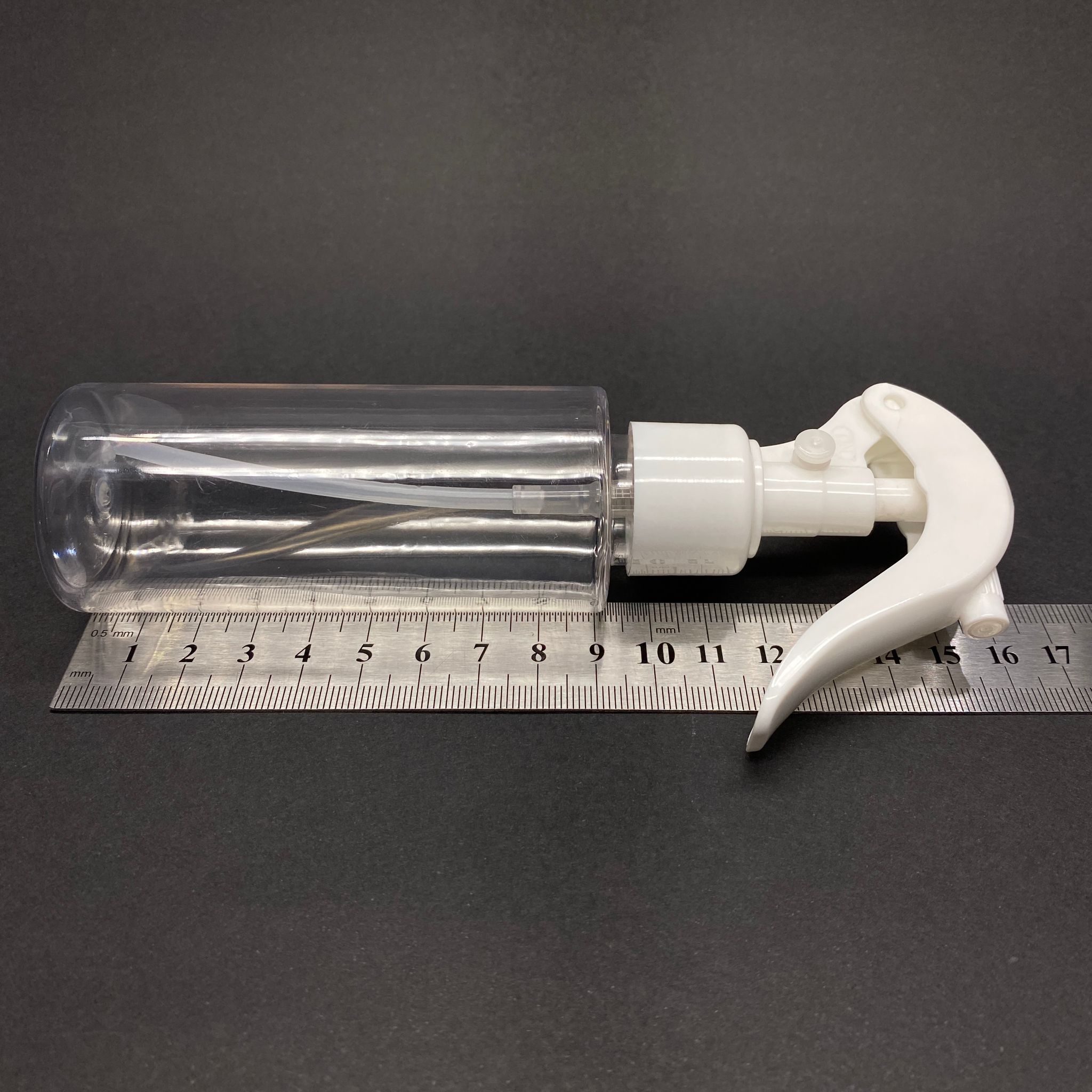 100 CC SİLİNDİR KESKİN KÜT MODEL SERT (17 GR) PET ŞİŞE - TRİGER BEYAZ SPREYLİ - DUMAN ŞEKLİNDE PÜSKÜRTÜR - ODA KOKUSU İÇİN BOŞ SPREY ŞİŞE - AĞIZ ÇAPI 24 MM - ŞEFFAF