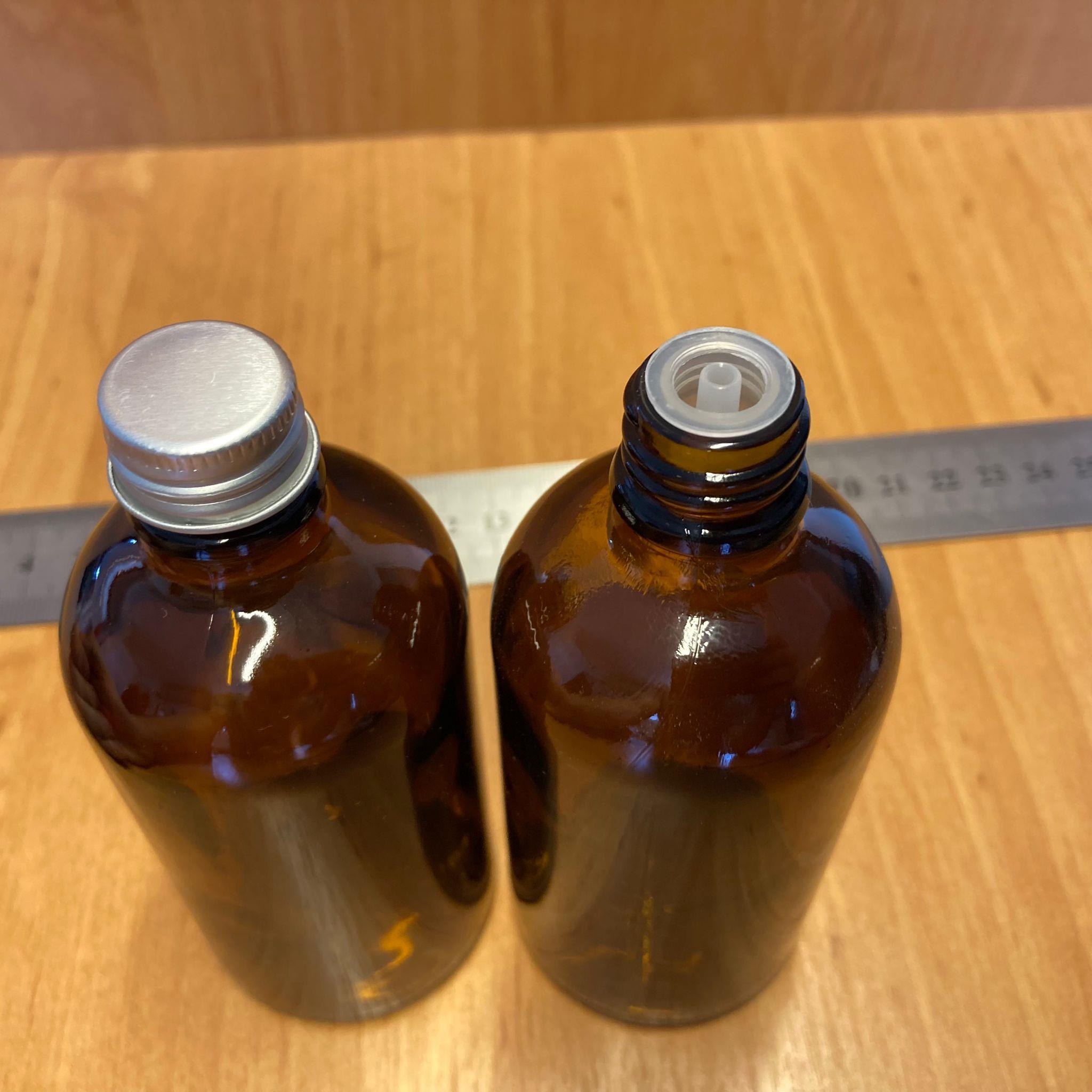 100 CC AMBER İÇTEN DAMLALIKLI - GÜMÜŞ METAL KAPAKLI CAM ŞİŞE - 100 ML KOLONYA TIPALI CAM ŞİŞE