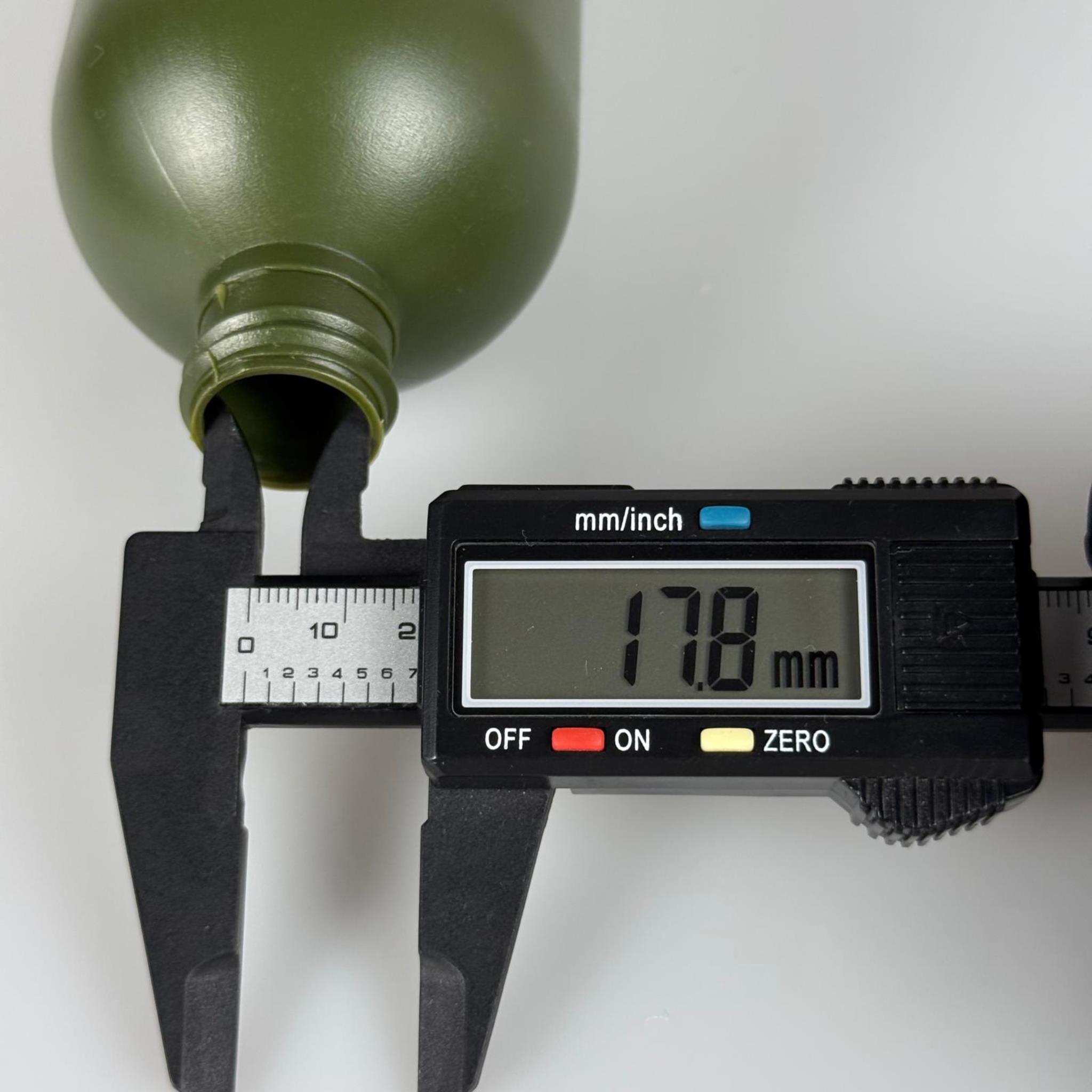 500 CC YEŞİL SİLİNDİR MODEL MAT SIKILABİLİR POLİETİLEN ŞİŞE KAPAKSIZ 47 GRAM (24 AĞIZ)