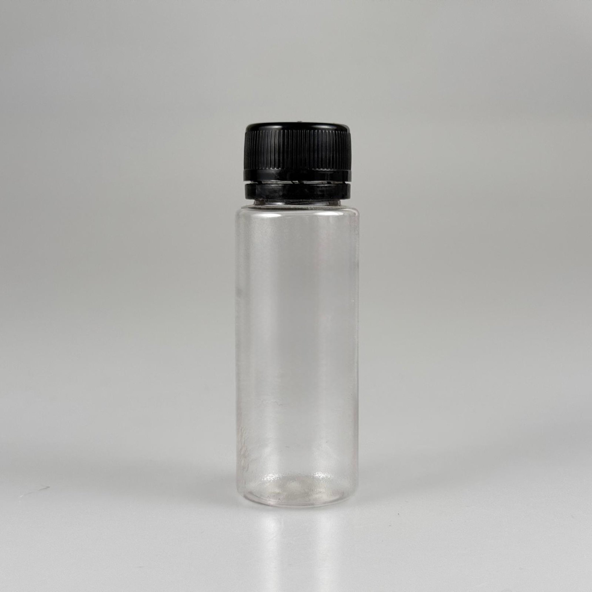 20 CC PET SHOT ŞİŞESİ  - KİLİTLİ SİYAH KAPAKLI KOLAJEN ŞİŞESİ - 20 ML PLASTİK ŞİŞE - ŞEFFAF (KİLİTLİ KAPAK SERTÇE BASTIRARAK KAPANIR)