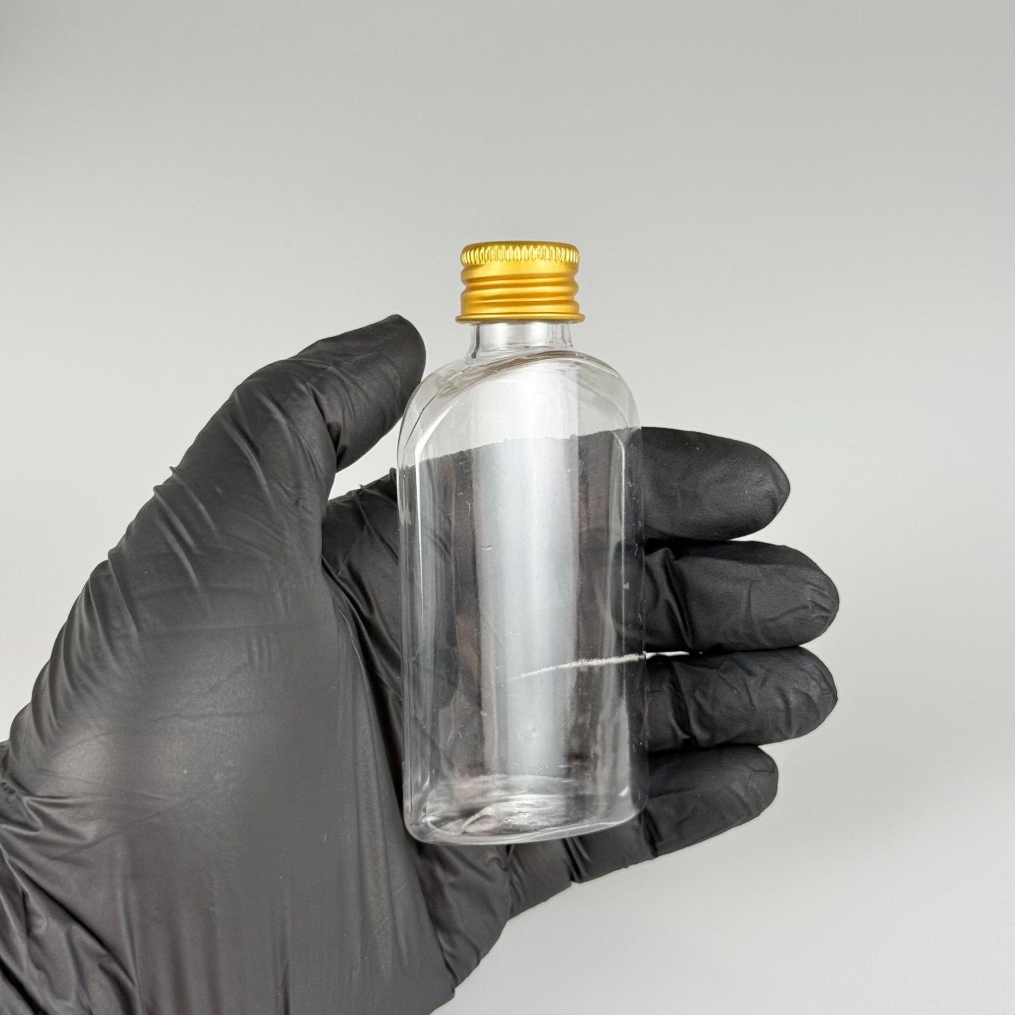 50 CC ŞEFFAF YASSI OVAL MODEL PET ŞİŞE + KÖPÜK CONTALI GOLD ALÜMİNYUM METAL KAPAKLI TAKIM - 50 ML PLASTİK ŞİŞE