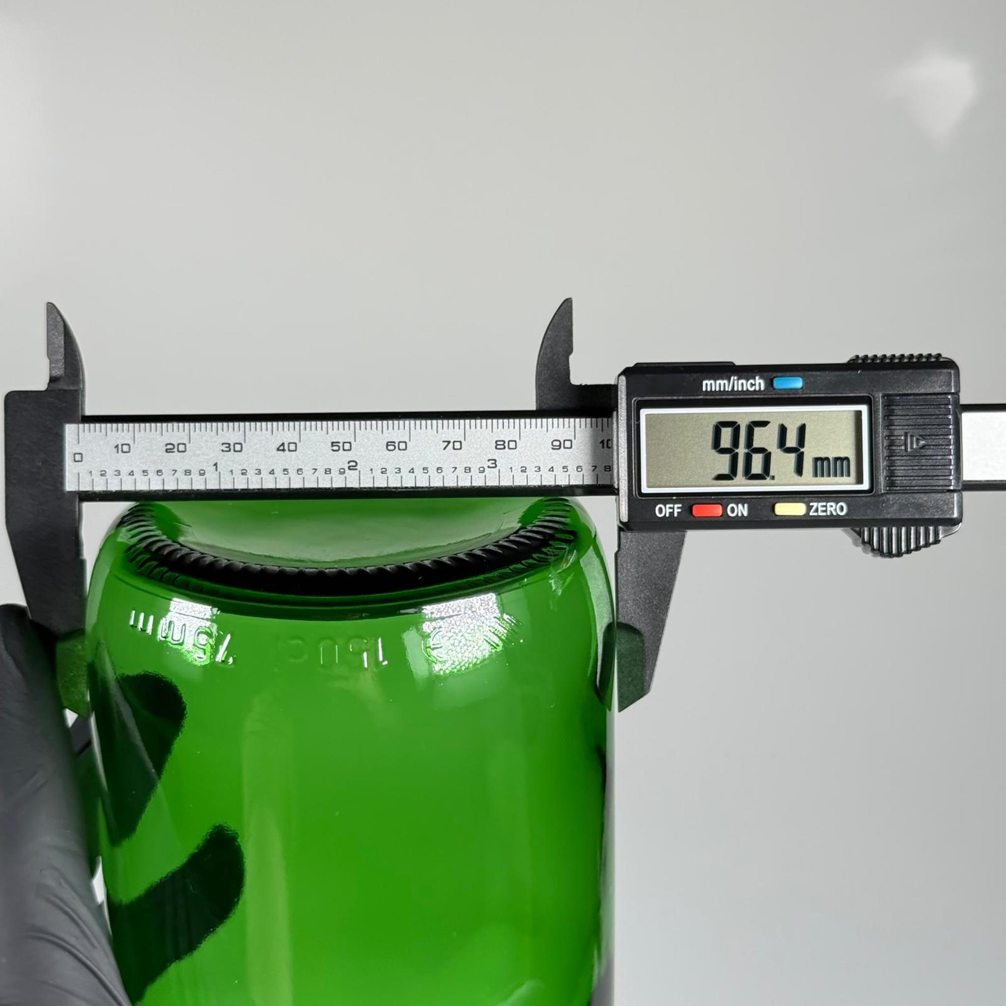 1500 CC CAM ŞİŞE YEŞİL - SİYAH AKITICILI DROP STOP KAPAKLI - 1500 ML CAM ŞİŞE - 1,5 LT CAM ŞİŞE