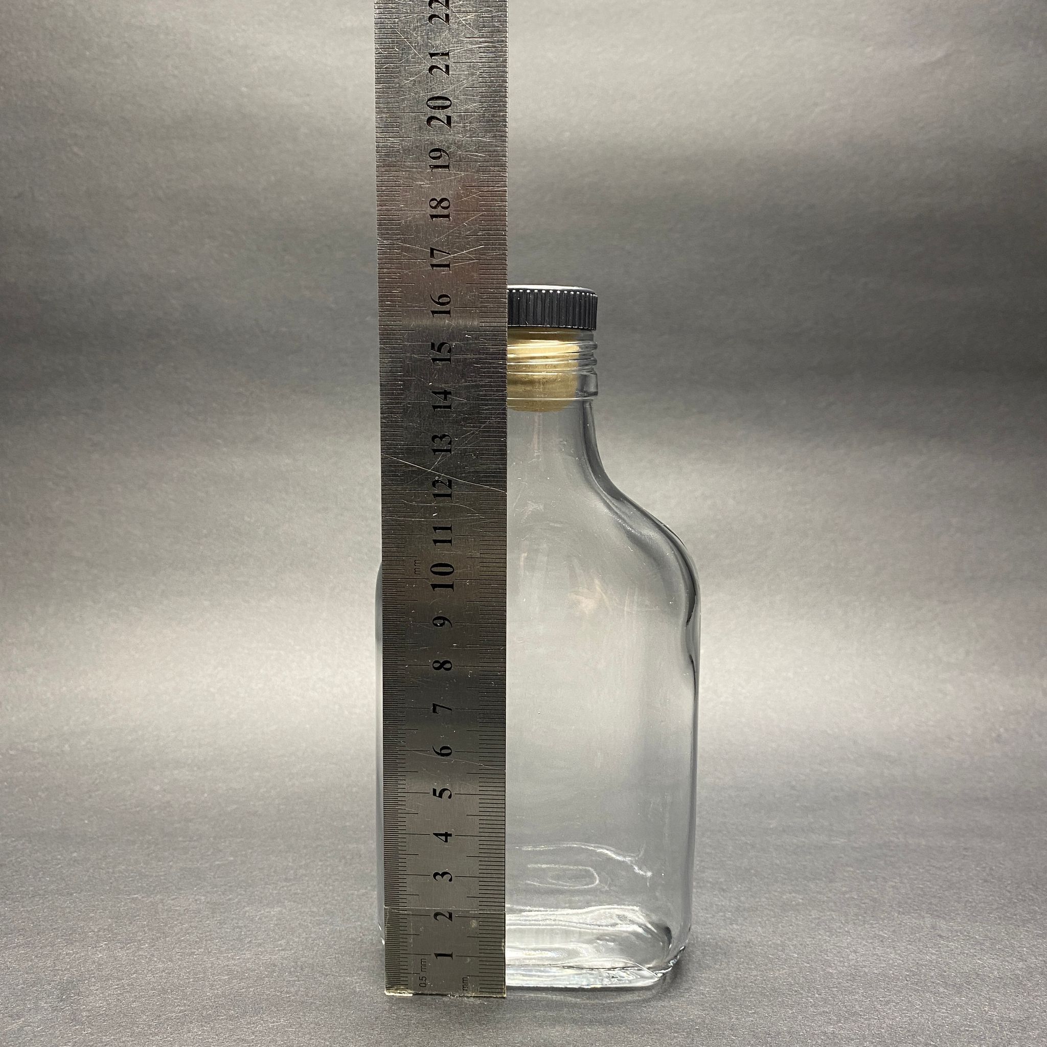 200 CC COLDBREW YASSI CAM ŞİŞE - SİYAH BAŞLIKLI DOĞAL MANTAR TIPALI - 200 ML YASSI SOĞUK KAHVE ŞİŞE