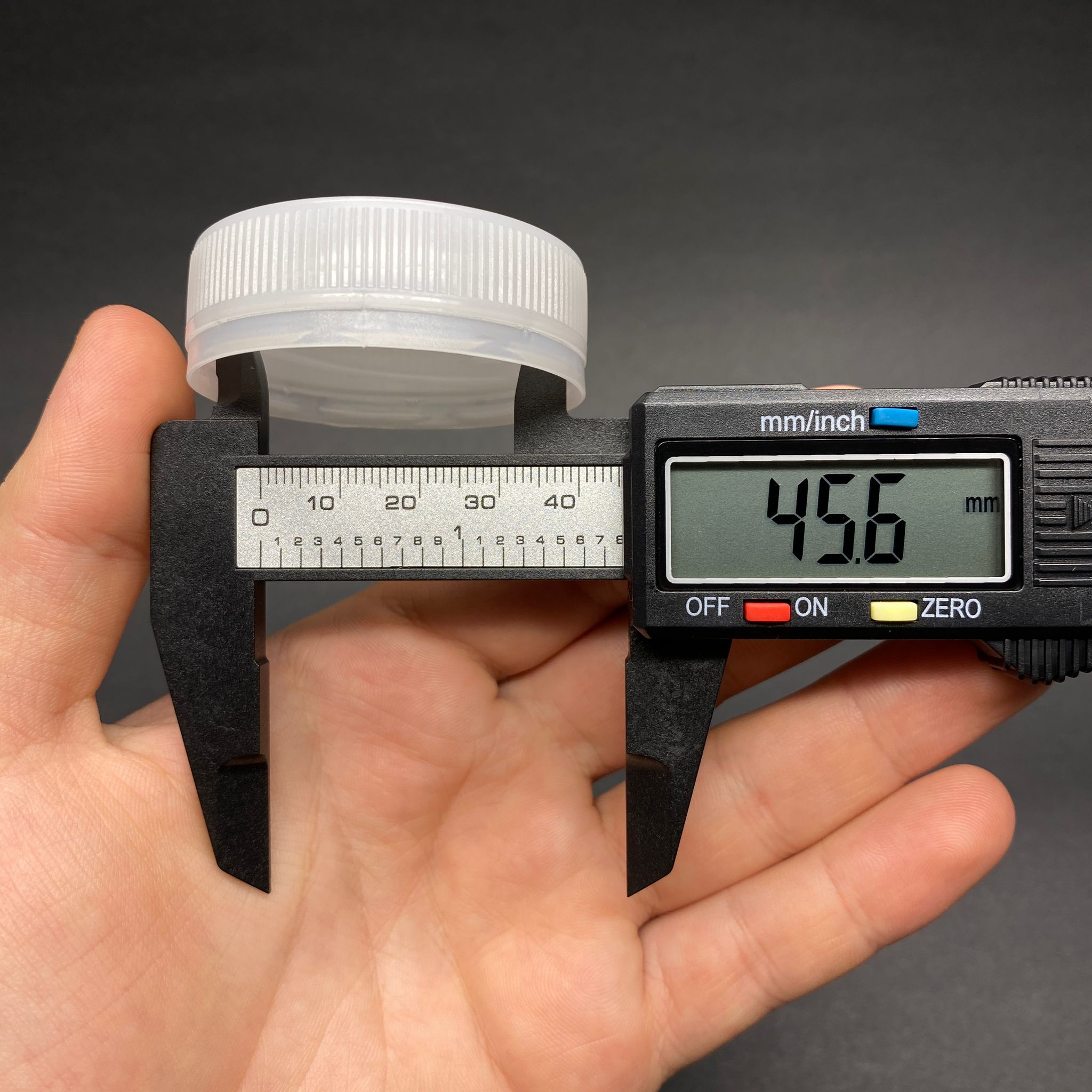 48 MM VİDALI KİLİTLİ PLASTİK KAPAK BEYAZ - 5 LİTRE SU PETİ KAPAĞI - 10 LİTRE SU PETİ KAPAĞI - KİLİTLİ