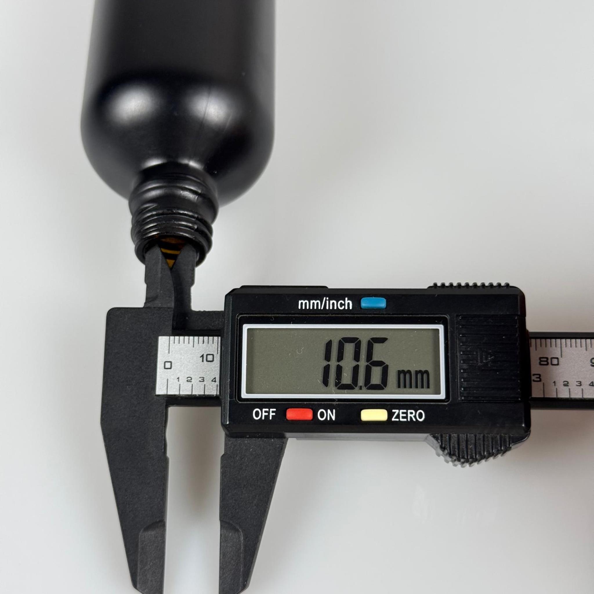 100 CC MAT SİYAH CAM ŞİŞE KAPAKSIZ (18 AĞIZ) - 100 ML SİYAH CAM ŞİŞE