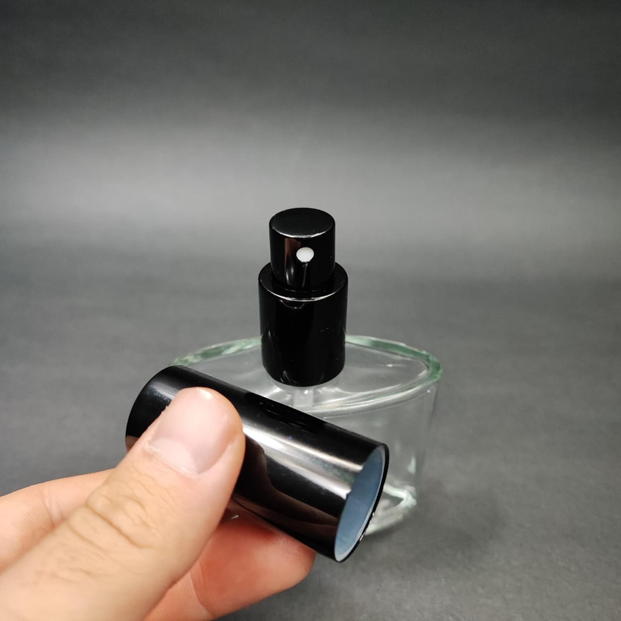 50 ML LÜKS VİDALI VALF ÇEVİRME PARFÜM ŞİŞELERİ - 50 CC YASSI ŞEFFAF CAM ŞİŞE - SİYAH SPREYLİ KAPAKLI SET