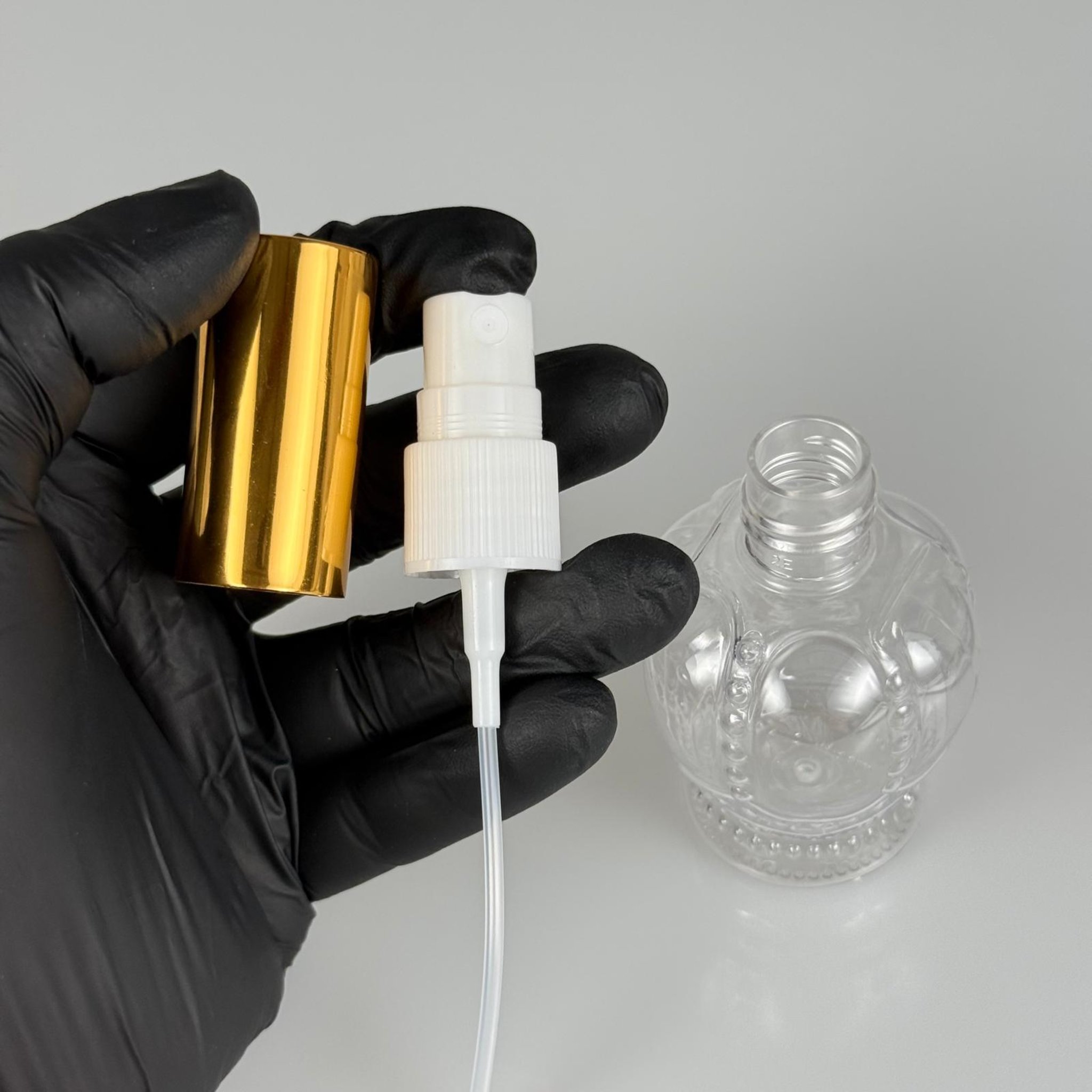 60 CC KRAL TACI MODEL GOLD SPREY KAPAKLI PET ŞİŞE - 60 ML PLASTİK ŞİŞE + GOLD KAPAKLI BEYAZ SPREY
