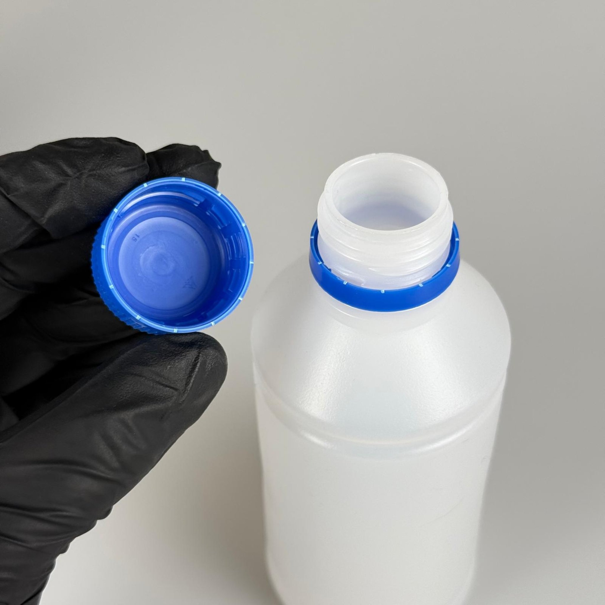 250 CC TİNER ŞİŞESİ - MAVİ KİLİTLİ KAPAKLI - 250 ML KİMYASALA DAYANIKLI PLASTİK ŞİŞE - 0,25 LT POLİETİLEN ŞİŞE