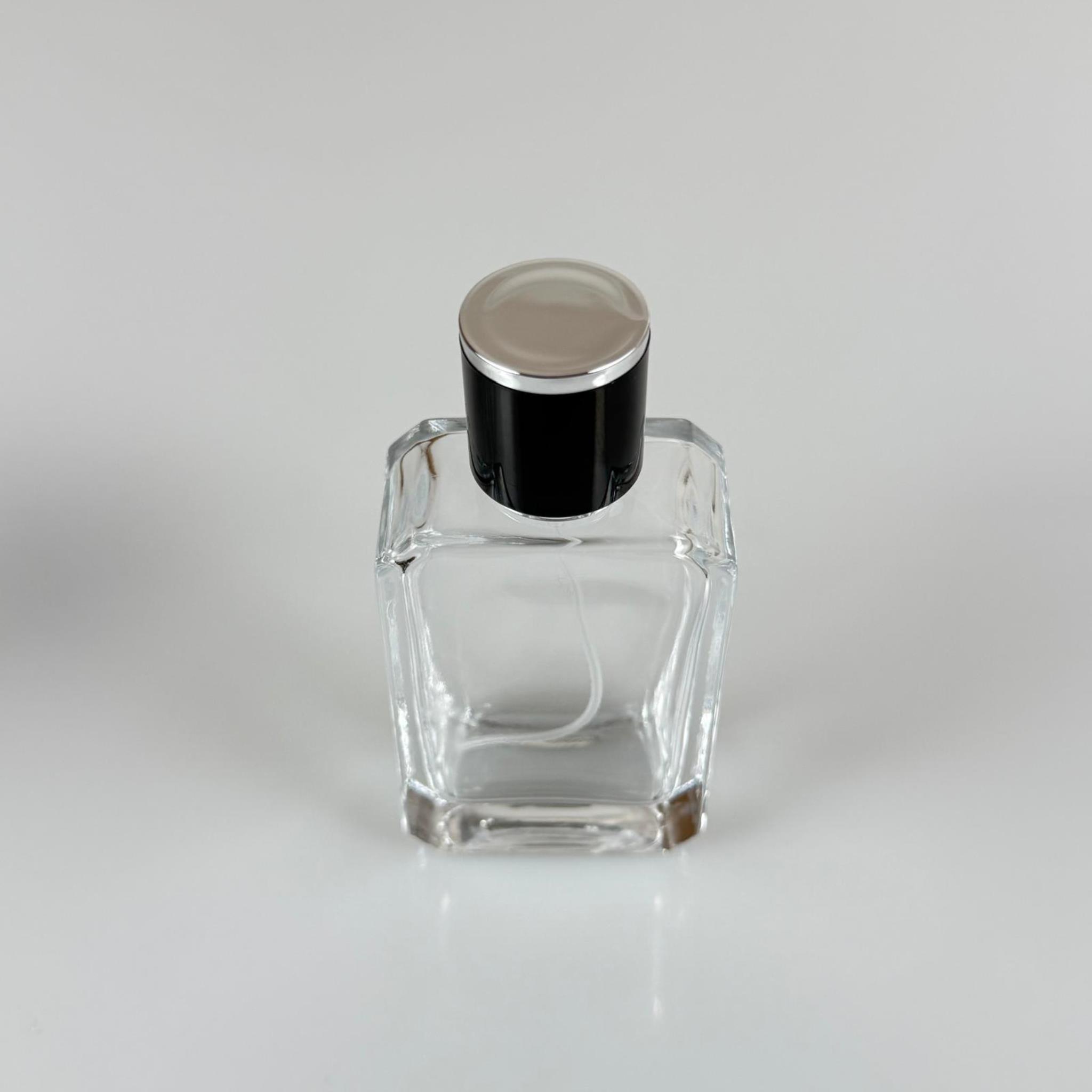 50 ML KÖŞELİ MODEL ANGEL PARFÜM ŞİŞESİ - SİYAH METAL SPREYLİ + GÜMÜŞ SİYAH KAPAKLI (AĞIZ 15 MM GEÇME KOLAY KAPAMA)