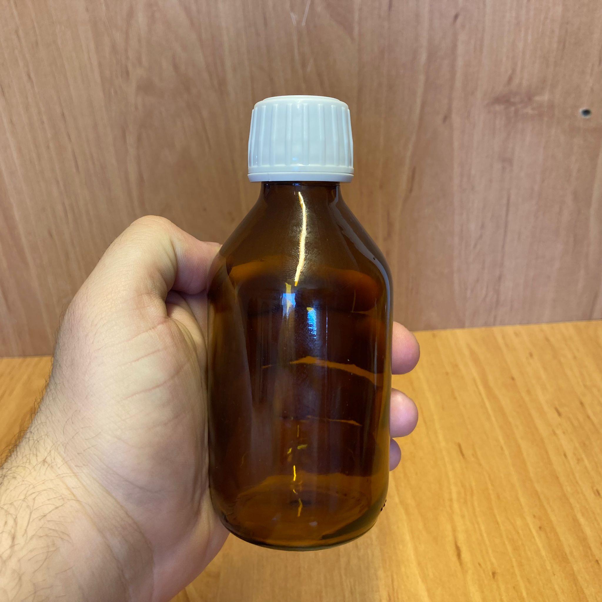 200 CC AMBER CAM ŞİŞE - BEYAZ KİLİTLİ PLASTİK KAPAKLI - 200 ML KAHVERENGİ BOŞ ŞURUP ŞİŞESİ