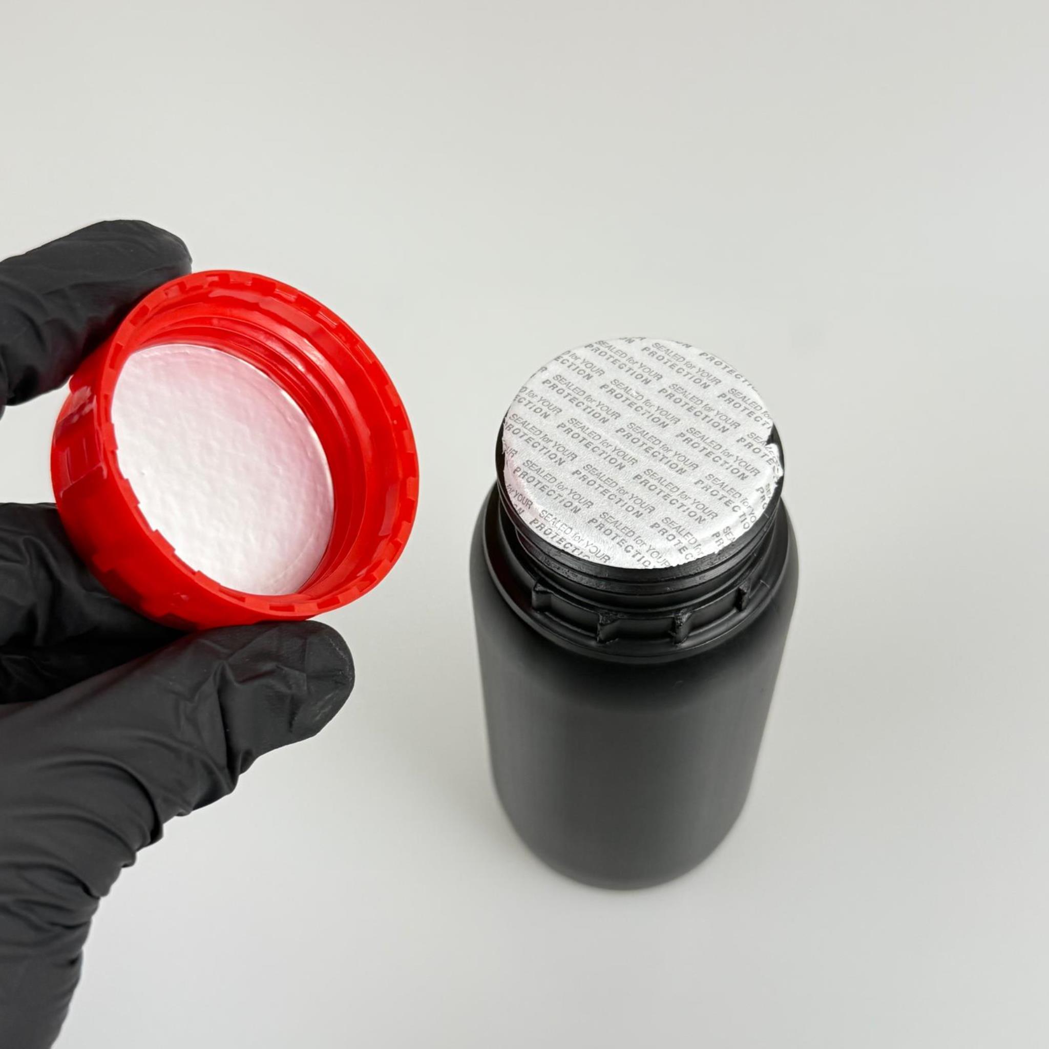 0,25 LT ZİRAİ İLAÇ BİDONU SİYAH + KIRMIZI ALÜMİNYUM FOLYOLU İNDİKSİYON CONTA SK50 KAPAK + KENDİNDEN YAPIŞKANLI KÖPÜK CONTALI - 250 CC PE POLİETİLEN TARIM BİDON