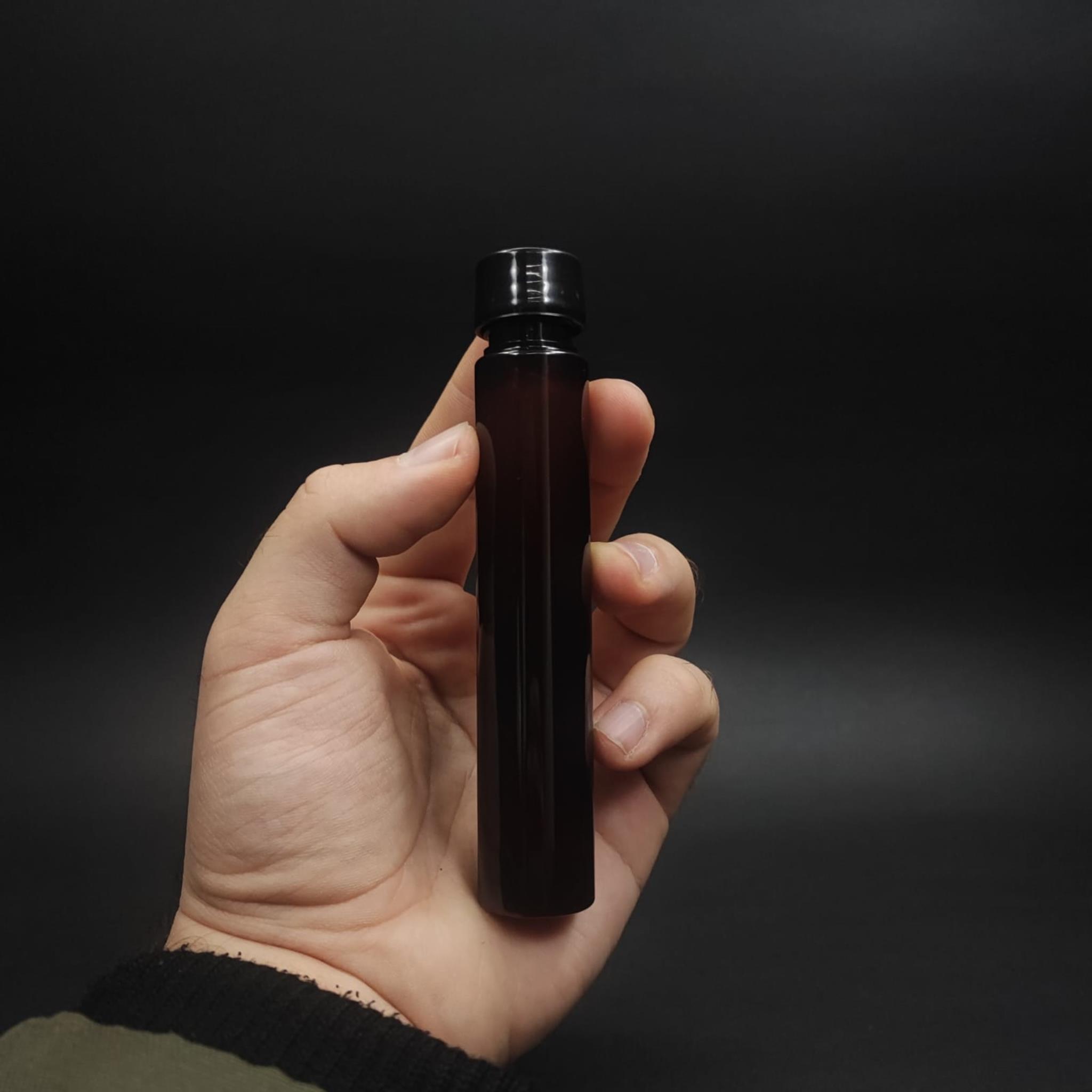 30 CC AMBER PLASTİK UZUN ŞİŞE + KENDİNDEN CONTALI SIZDIRMAZ SİYAH KAPAK  - 30 ML KAPAKLI PET ŞİŞE