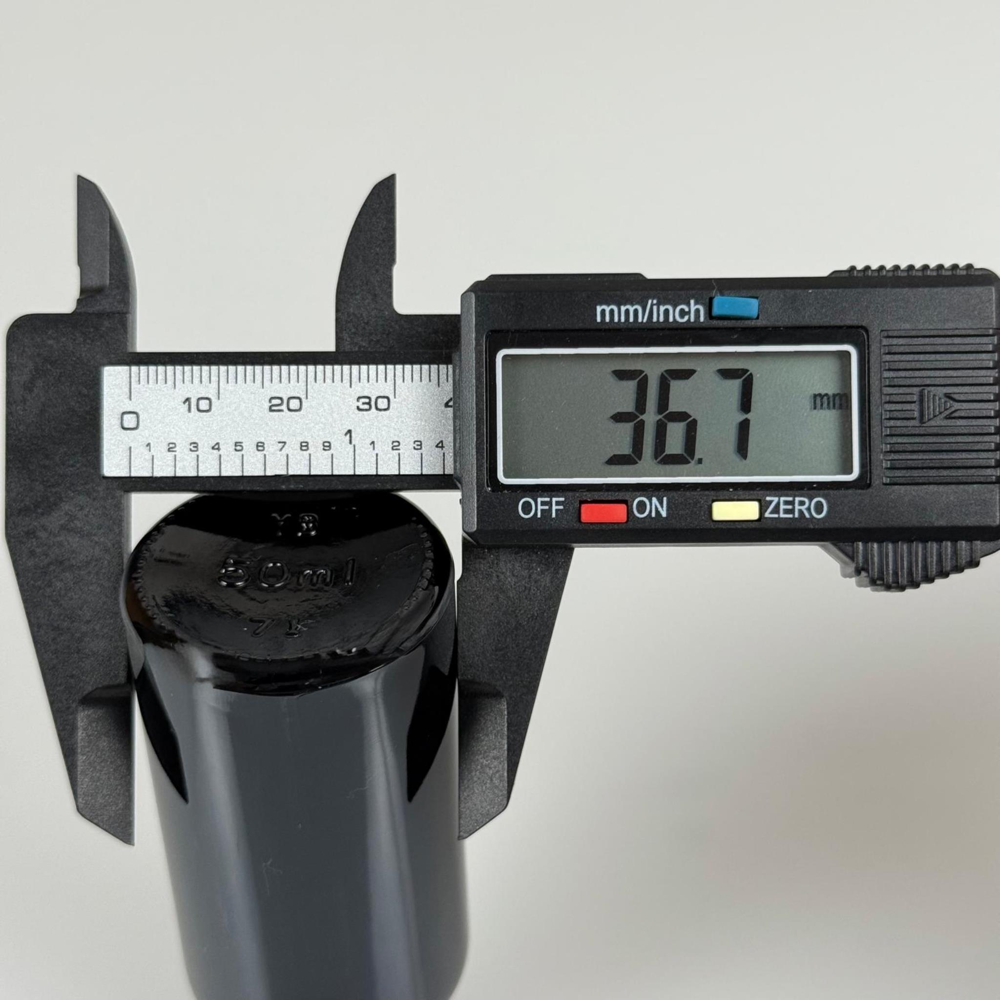 50 CC SİYAH CAM ŞİŞE - YEŞİL VİDALI METAL KAPAKLI - 50 ML SİYAH STANDART CAM ŞİŞE