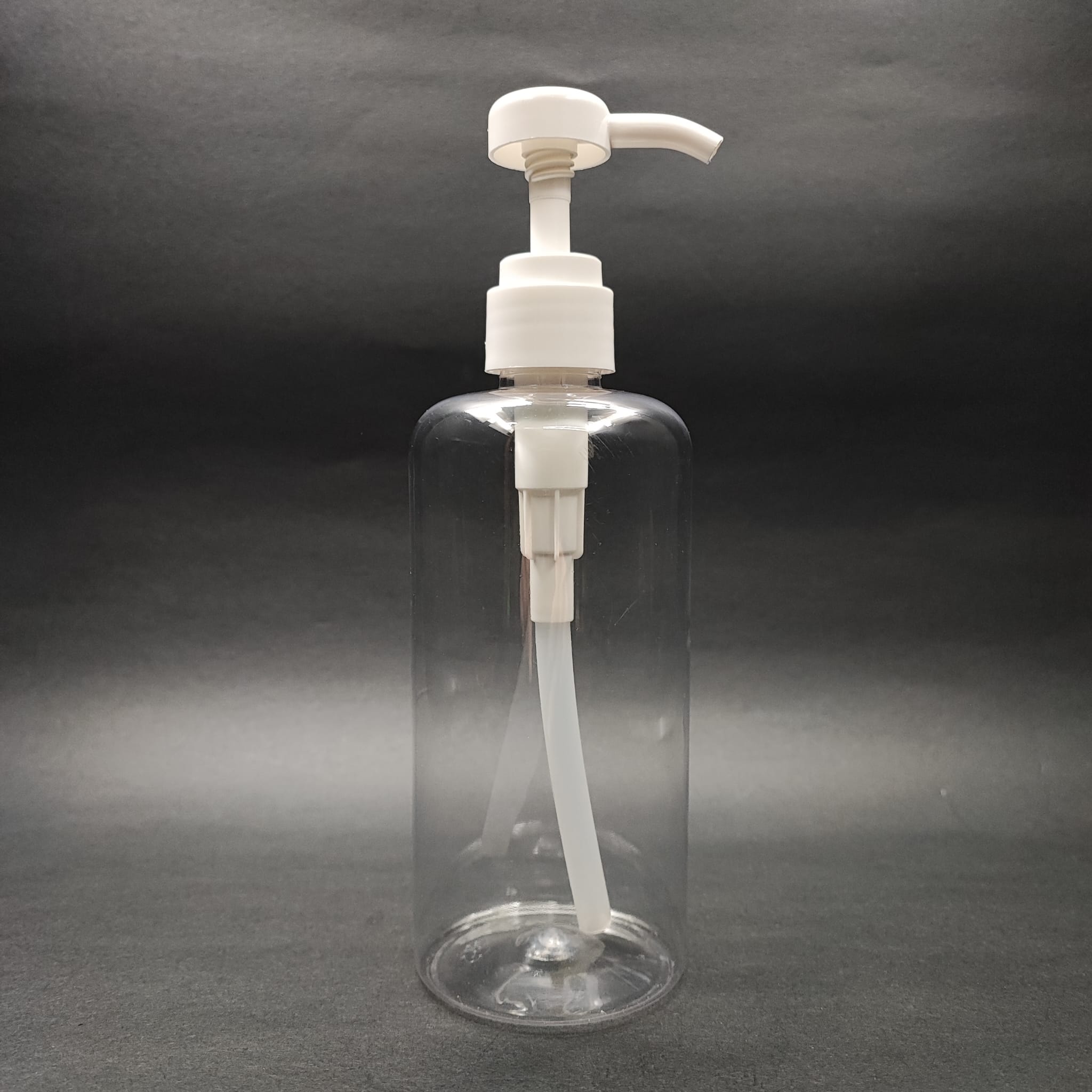 500 CC ŞEFFAF PET ŞİŞE - BEYAZ DOZAJ POMPALI (HER BASMADA 4 CC SIVI ATAR)  - 500 ML POMPALI ŞİŞE - ŞURUP, ŞAMPUAN, KREM GİBİ YOĞUN KIVAMLI SIVILARDA KULLANILIR
