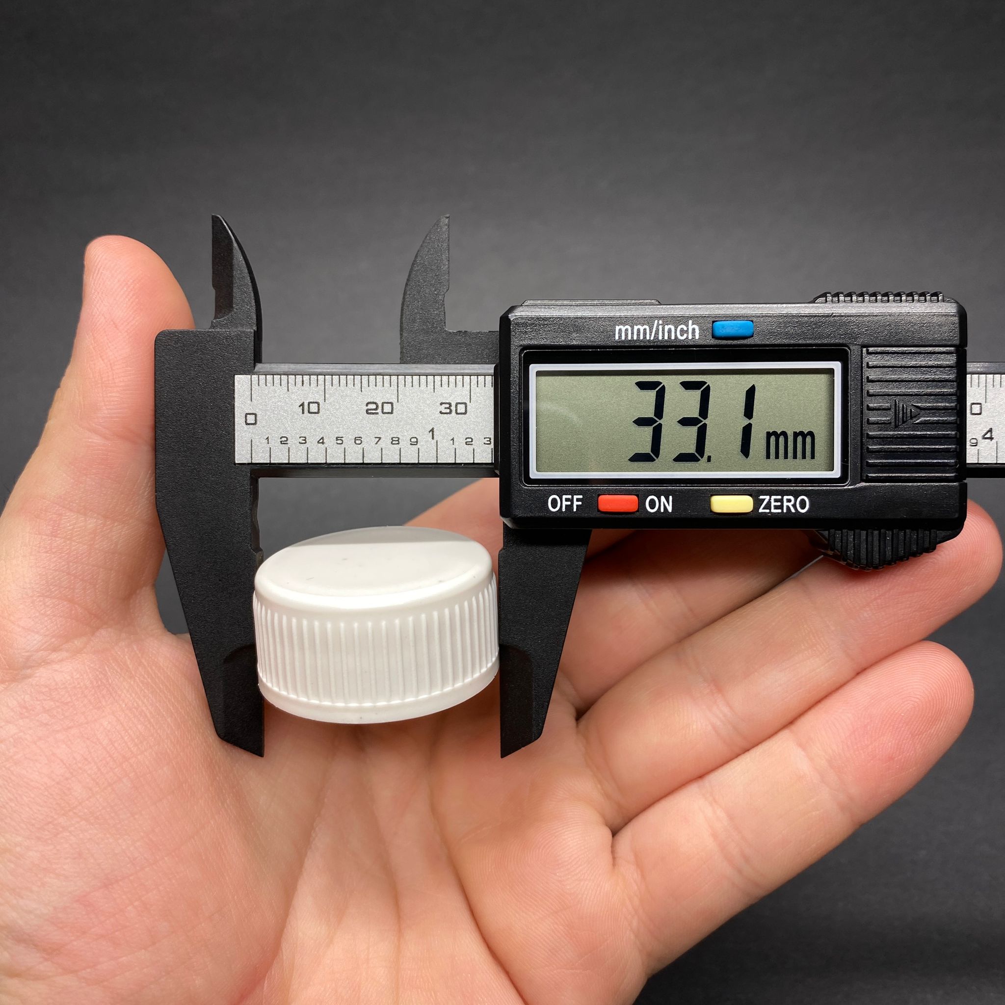 33 MM PLASTİK KAPAK BEYAZ - SIZDIRMAZ KÖPÜK CONTALI