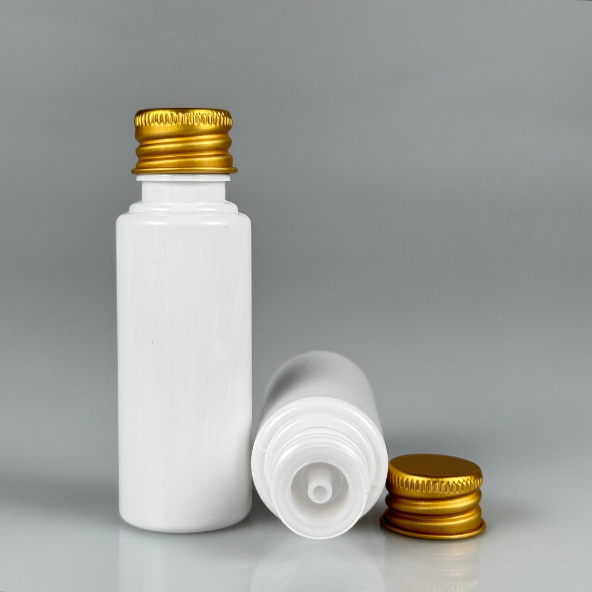 25 CC BEYAZ PET SHOT ŞİŞE - KÖPÜK CONTALI GOLD ALÜMİNYUM METAL KAPAKLI + DAMLALIKLI KOLONYA TIPALI TAKIM - 25 ML PLASTİK ŞİŞE