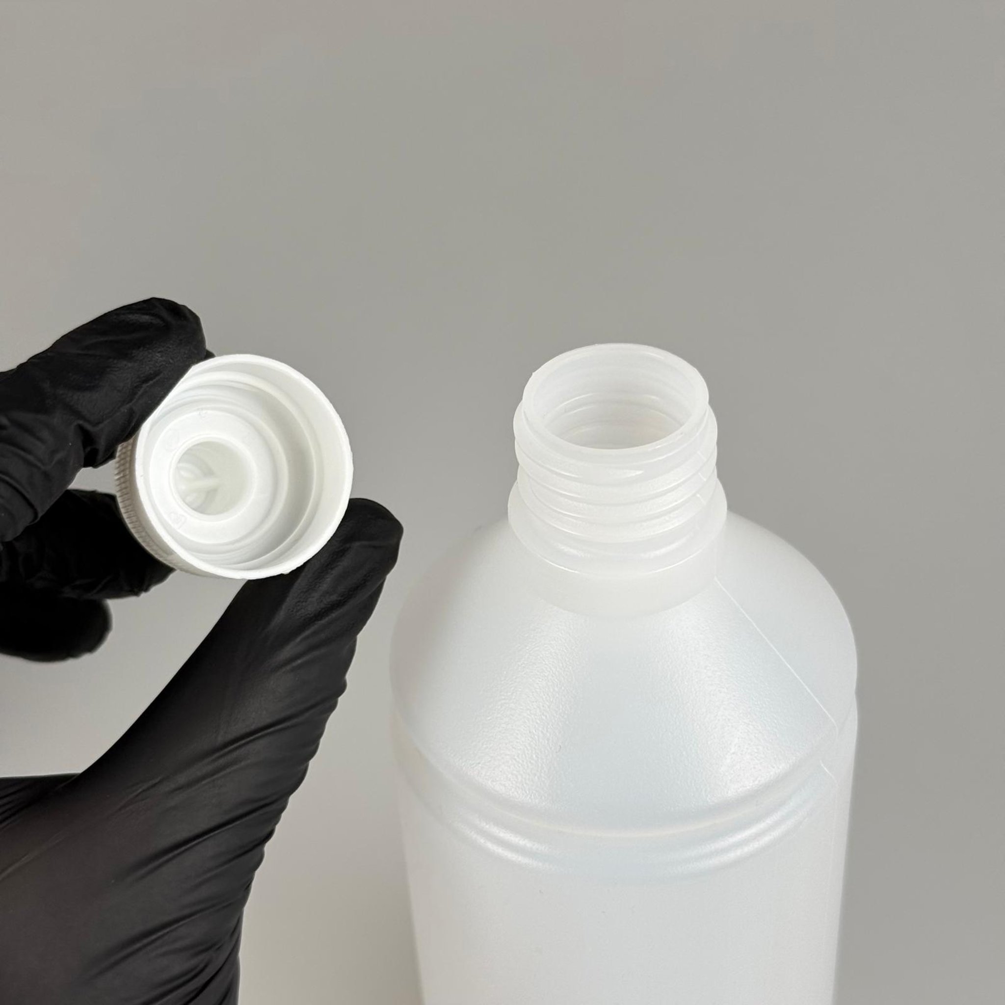 500 CC TİNER ŞİŞESİ - BEYAZ PUSH PULL KAPAKLI - 500 ML KİMYASALA DAYANIKLI PLASTİK ŞİŞE - 0,5 LT POLİETİLEN ŞİŞE