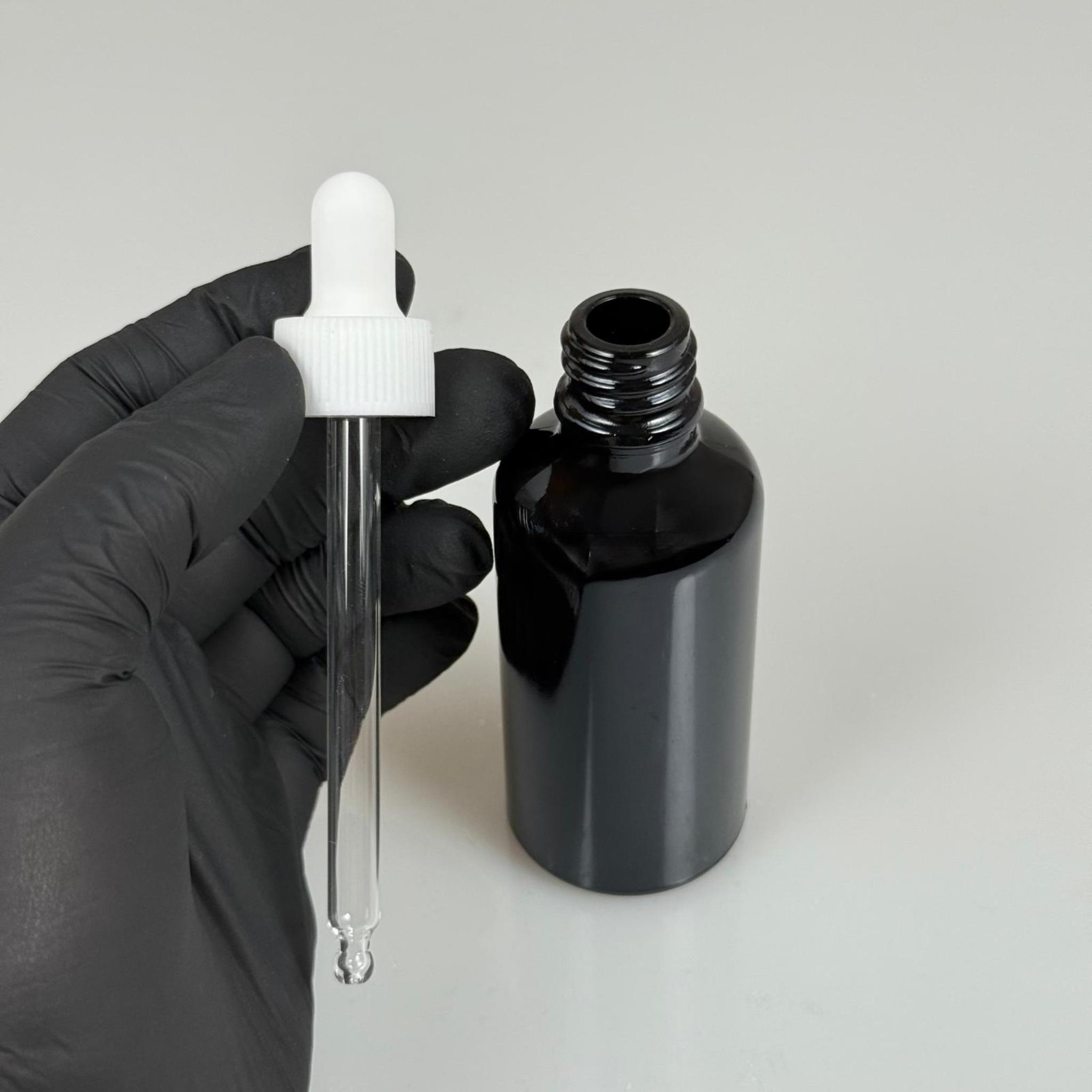 50 CC SİYAH CAM DAMLALIKLI ŞİŞE - BEYAZ EMZİK - BEYAZ PLASTİK KAPAK - 50 ML SİYAH CAM DAMLALIKLI ŞİŞE