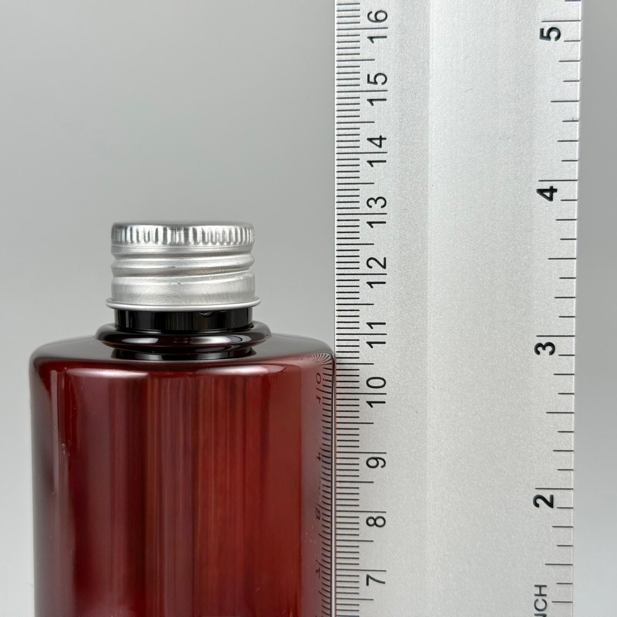 200 CC AMBER SİLİNDİR KESKİN KÜT MODEL SERT PET ŞİŞE (25 GR - 24 AĞIZ ) + KÖPÜK CONTALI GÜMÜŞ METAL ALÜMİNYUM KAPAKLI TAKIM - 200 ML KAPAKLI KAHVERENGİ PET ŞİŞELER