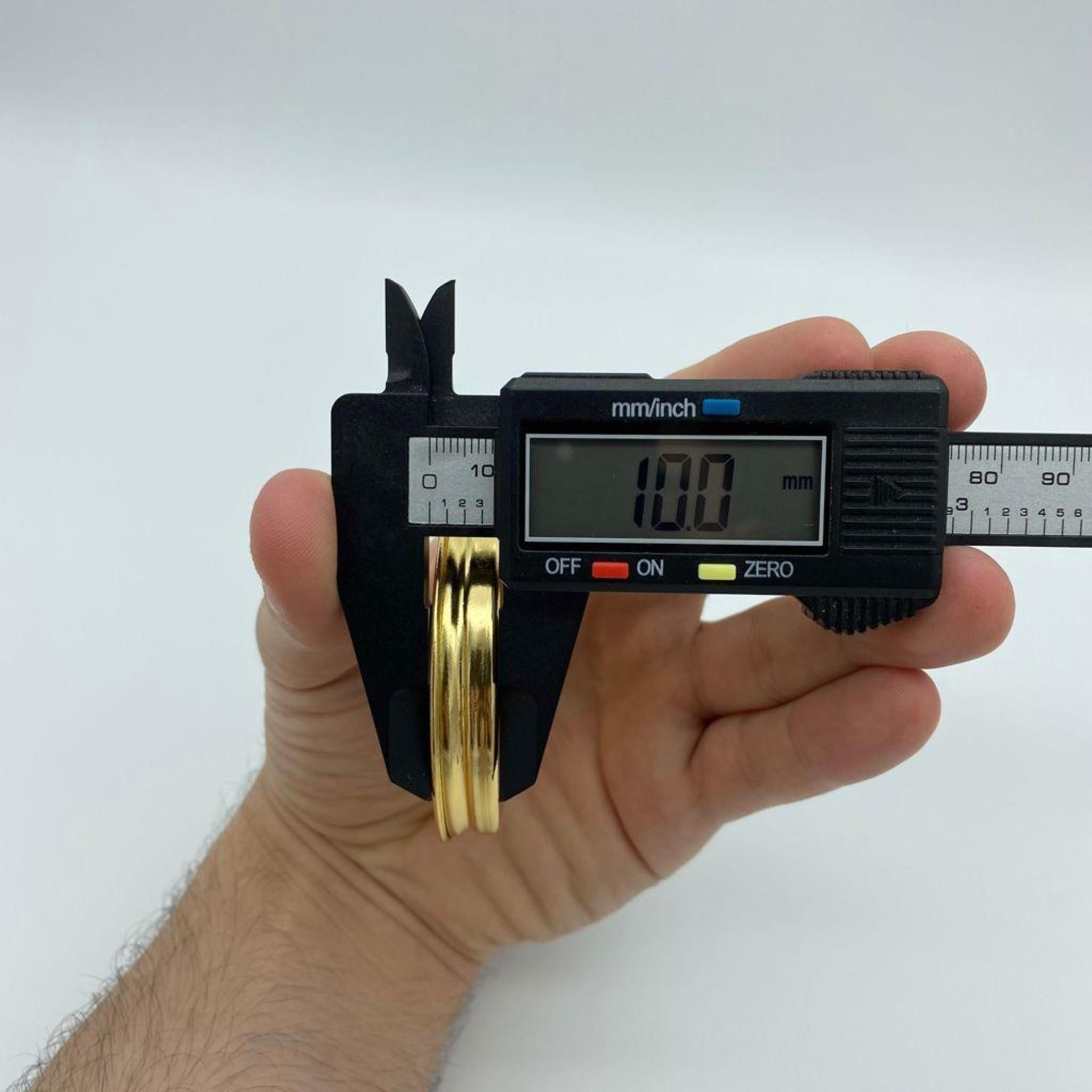 57 MM VİDALI GOLD PARLAK METAL KAPAK (ŞİŞECAM 50 CC CAM KREM KAVANOZU UYUMLU)