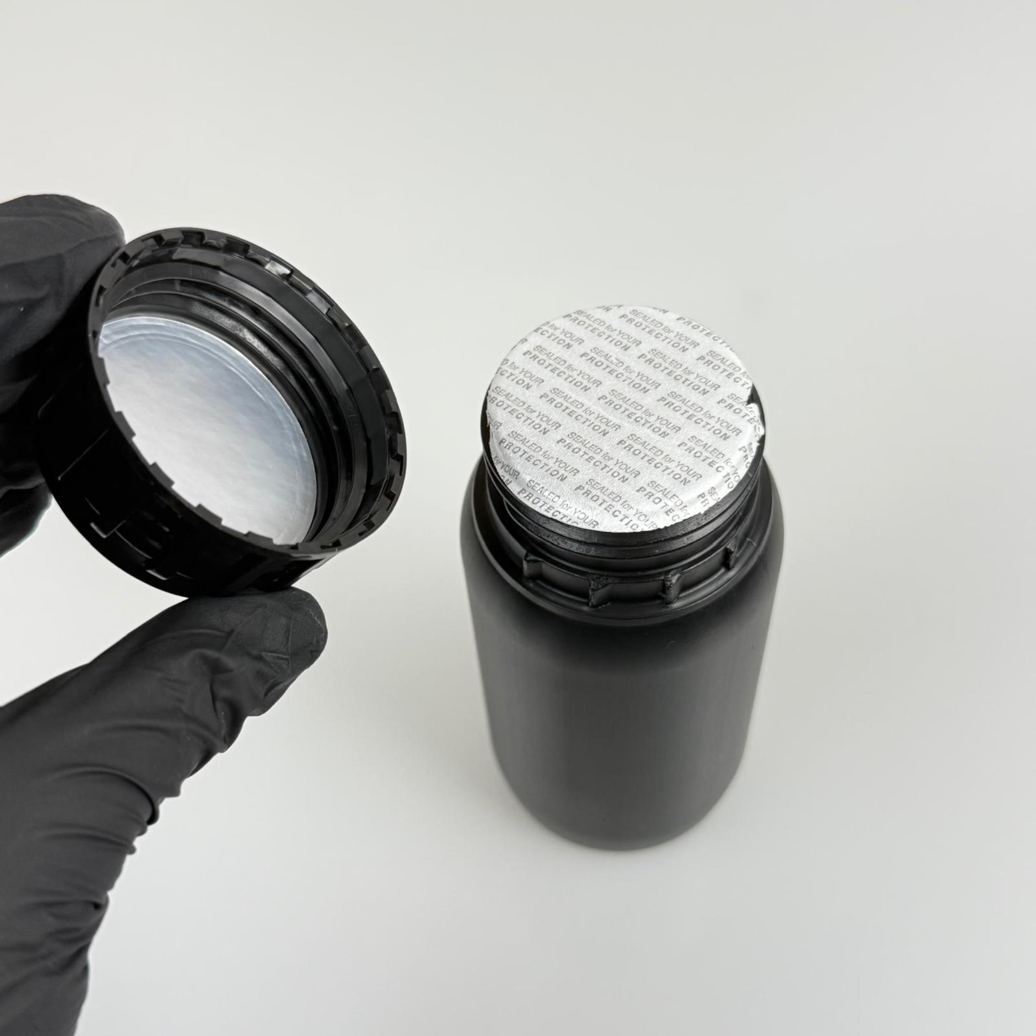 0,25 LT ZİRAİ İLAÇ BİDONU SİYAH + SİYAH ALÜMİNYUM FOLYOLU İNDİKSİYON CONTA SK50 KAPAK + KENDİNDEN YAPIŞKANLI KÖPÜK CONTALI - 250 CC PE POLİETİLEN TARIM BİDON