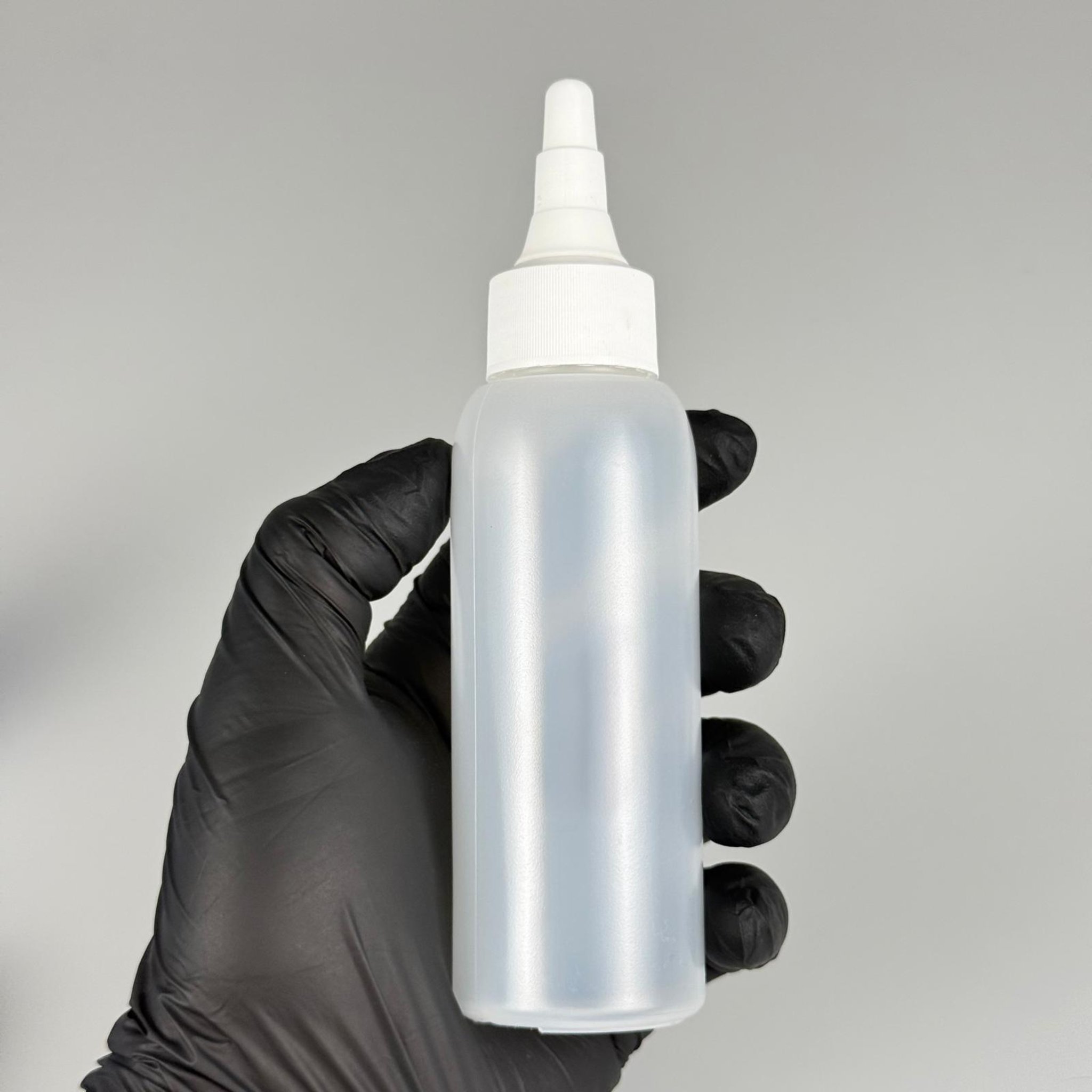 100 ML SIKILABİLİR YUMUŞAK PE POLİETİLEN PLASTİK ŞİŞE - BEYAZ ASANSÖR SİVRİ KARTUŞ KAPAKLI - 100 cc sos, yağ, kartuş, mürekkep vb için boş şişeler
