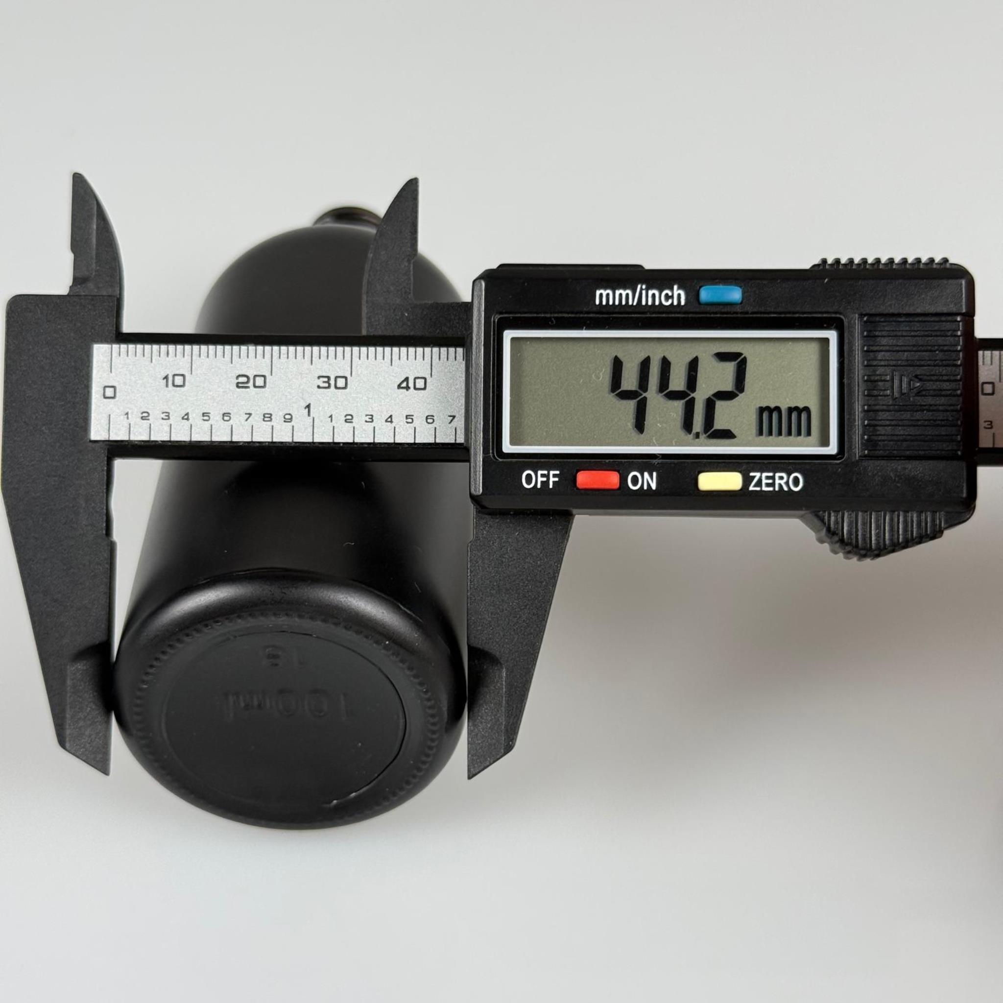 100 CC MAT SİYAH CAM ŞİŞE KAPAKSIZ (18 AĞIZ) - 100 ML SİYAH CAM ŞİŞE