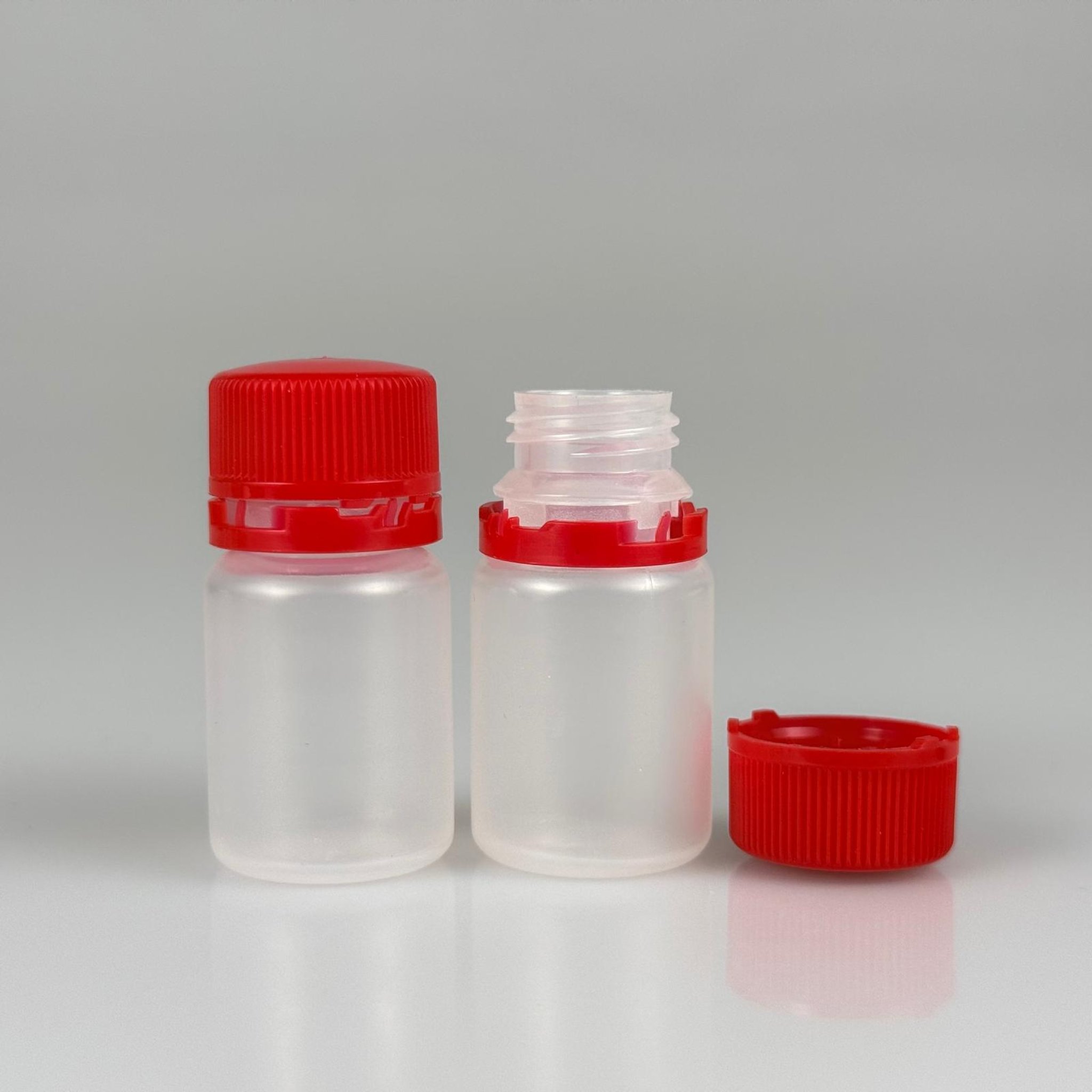 10 CC SHOT ŞİŞESİ - KİLİTLİ KIRMIZI KAPAKLI - NATÜREL - 10 ML POLİETİLEN CARNITINE SHOT ŞİŞESİ - MEDİKAL VE KOZMETİK AMBALAJ