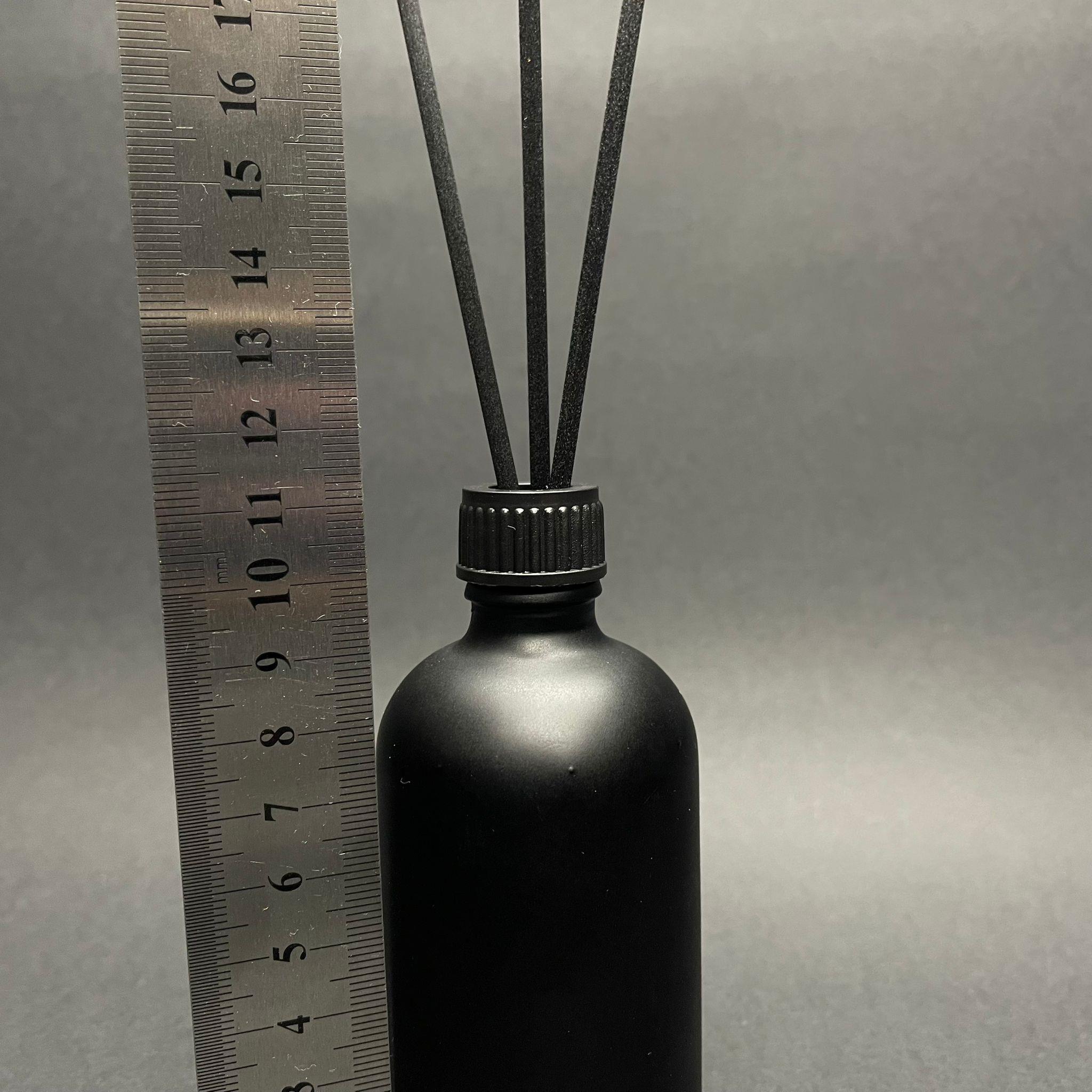 100 CC MAT SİYAH CAM BAMBU ODA KOKUSU ŞİŞESİ - 100 ML ÇUBUKLU BAMBU ODA KOKUSU ŞİŞESİ - DİFÜZÖR ŞİŞE- CAM ŞİŞE + SİYAH PLASTİK KAPAK + PLASTİK TIPA + 3 ADET FİBER SİYAH BAMBU ÇUBUK