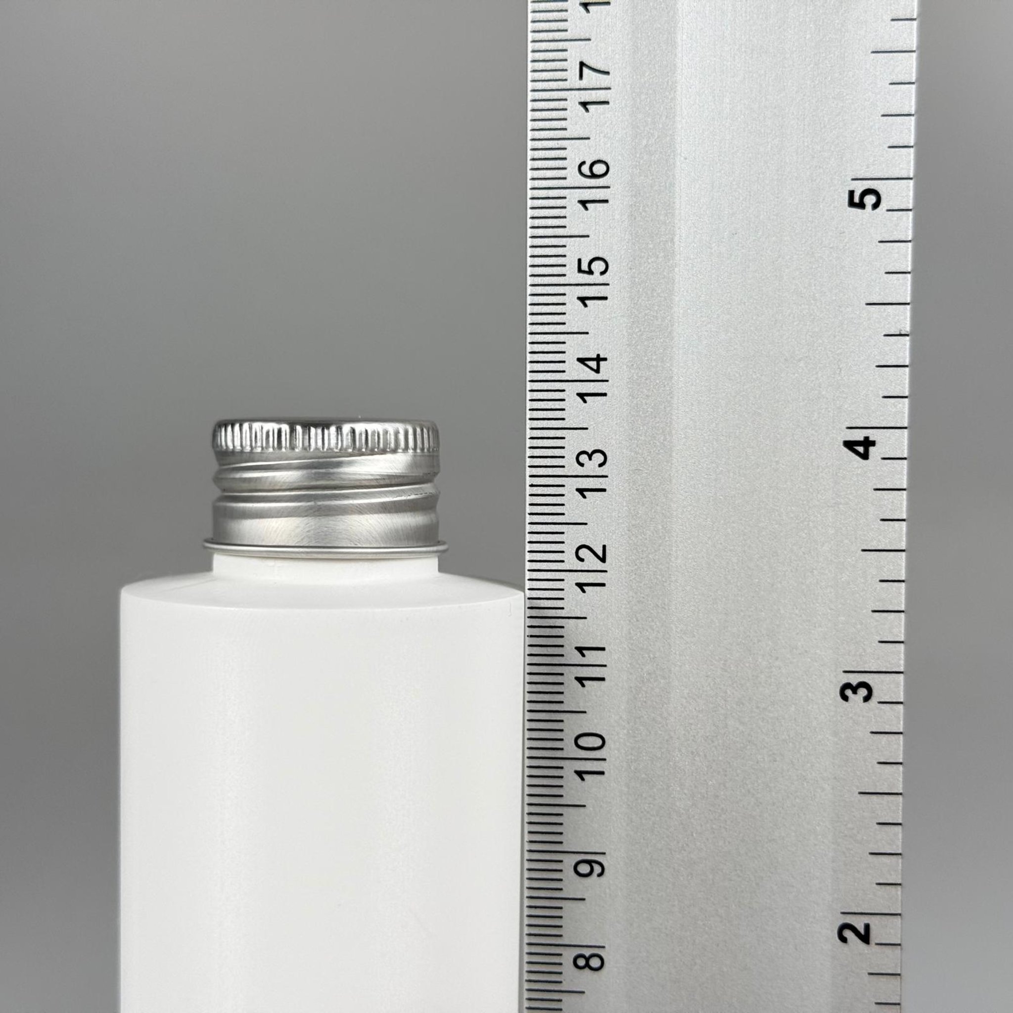 150 CC MAT BEYAZ SERT POLİETİLEN ASETON ŞİŞESİ (24 AĞIZ) + KÖPÜK CONTALI GÜMÜŞ METAL ALÜMİNYUM KAPAK TAKIM - 150 ML KAPAKLI BEYAZ PLASTİK ŞİŞELER