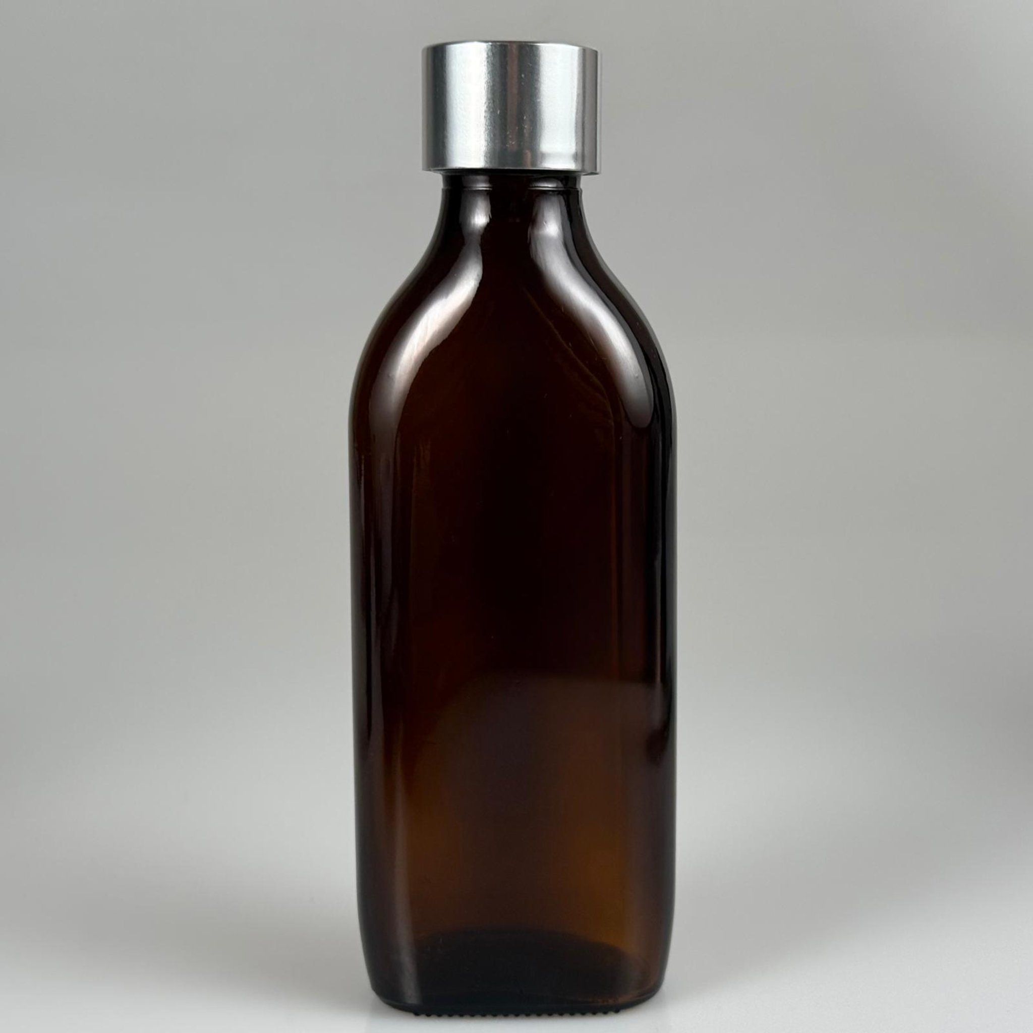 150 CC YASSI AMBER CAM ŞİŞE - ALÜMİNYUM KAPLAMALI GÜMÜŞ KAPAKLI TAKIM - 150 ML KAHVERENGİ CAM ŞİŞE
