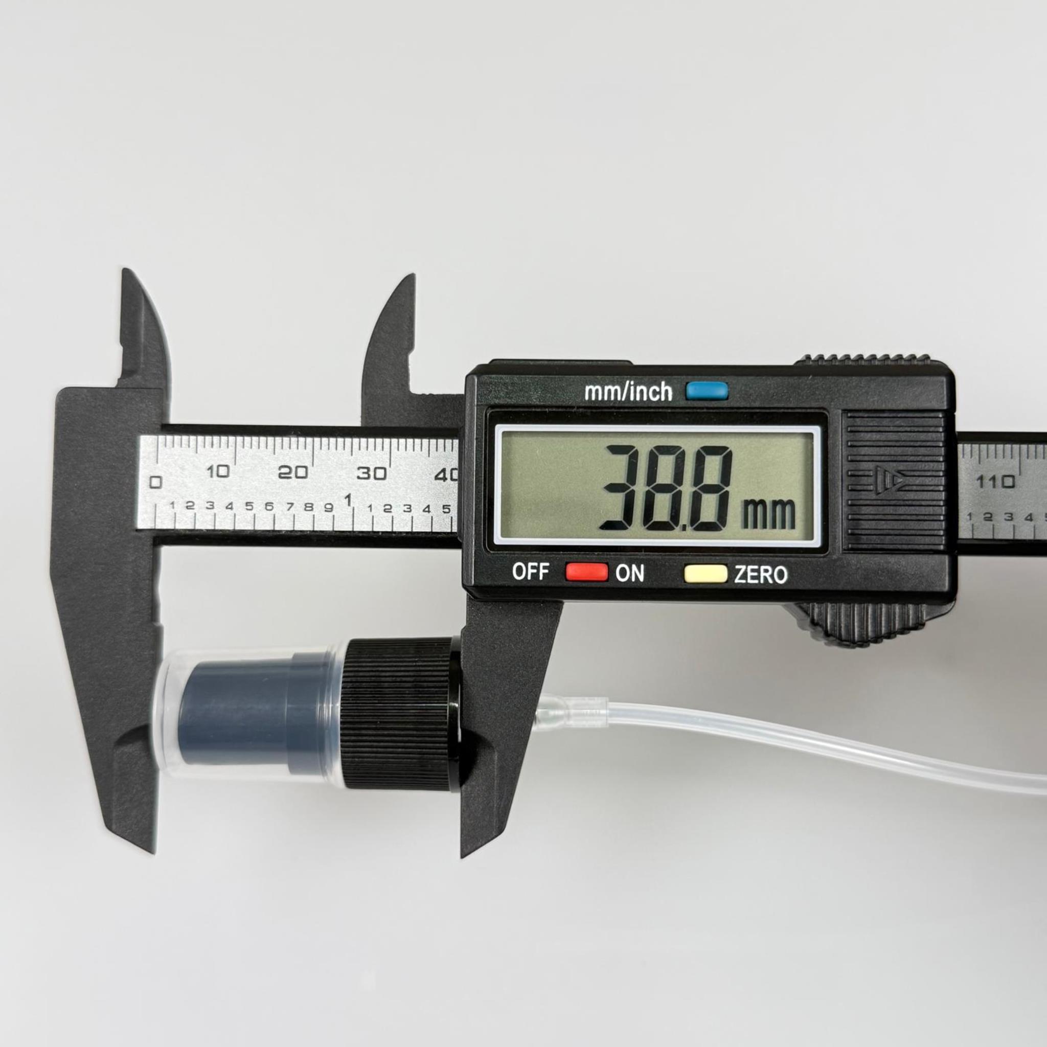 18 MM SPREY SİYAH RENK KAPAKLI - 18 MM VALF SİYAH PARMAK SPREY - UZUN HORTUMLU PET VE POLİETİLEN İÇİN