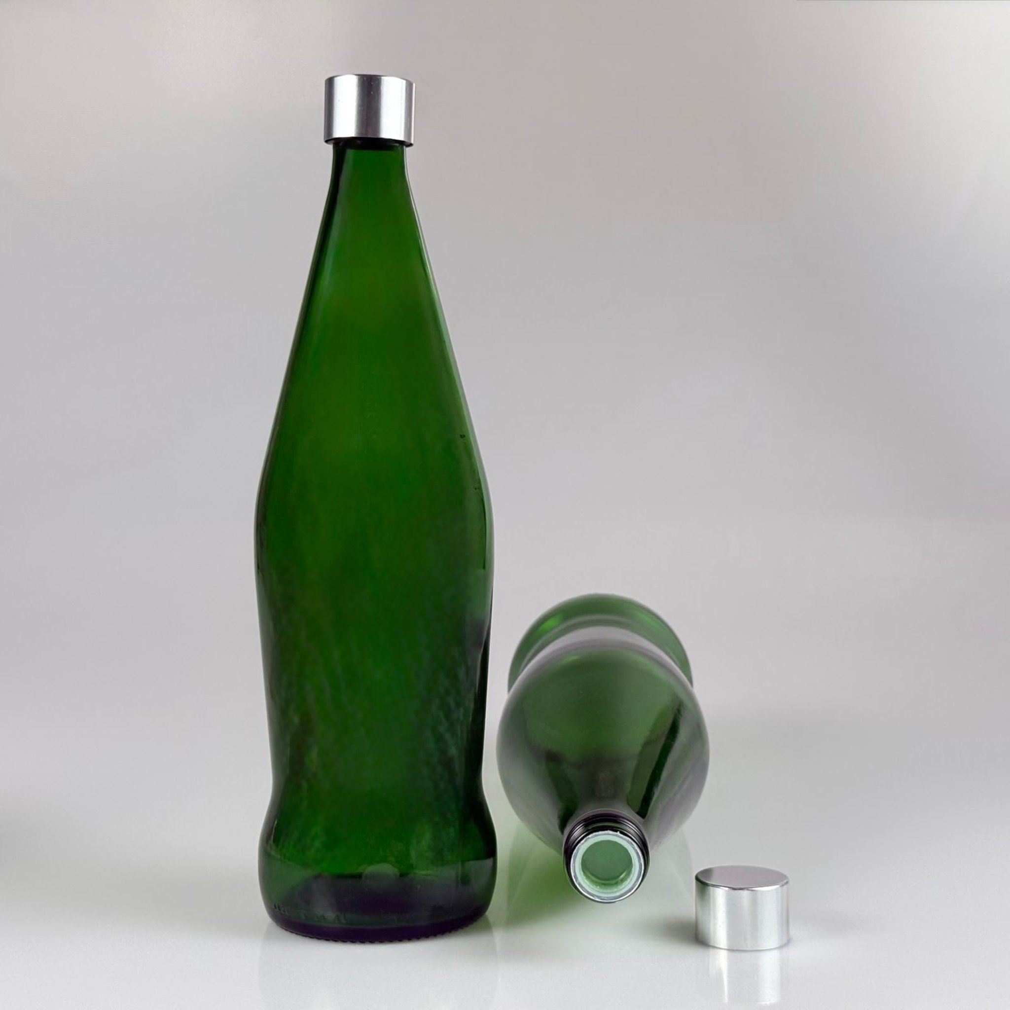 750 CC YEŞİL CAM ŞİŞE + ALÜMİNYUM KAPLAMALI GÜMÜŞ KAPAKLI + KÖR TIPALI TAKIM - 750 ML YEŞİL ŞİŞE