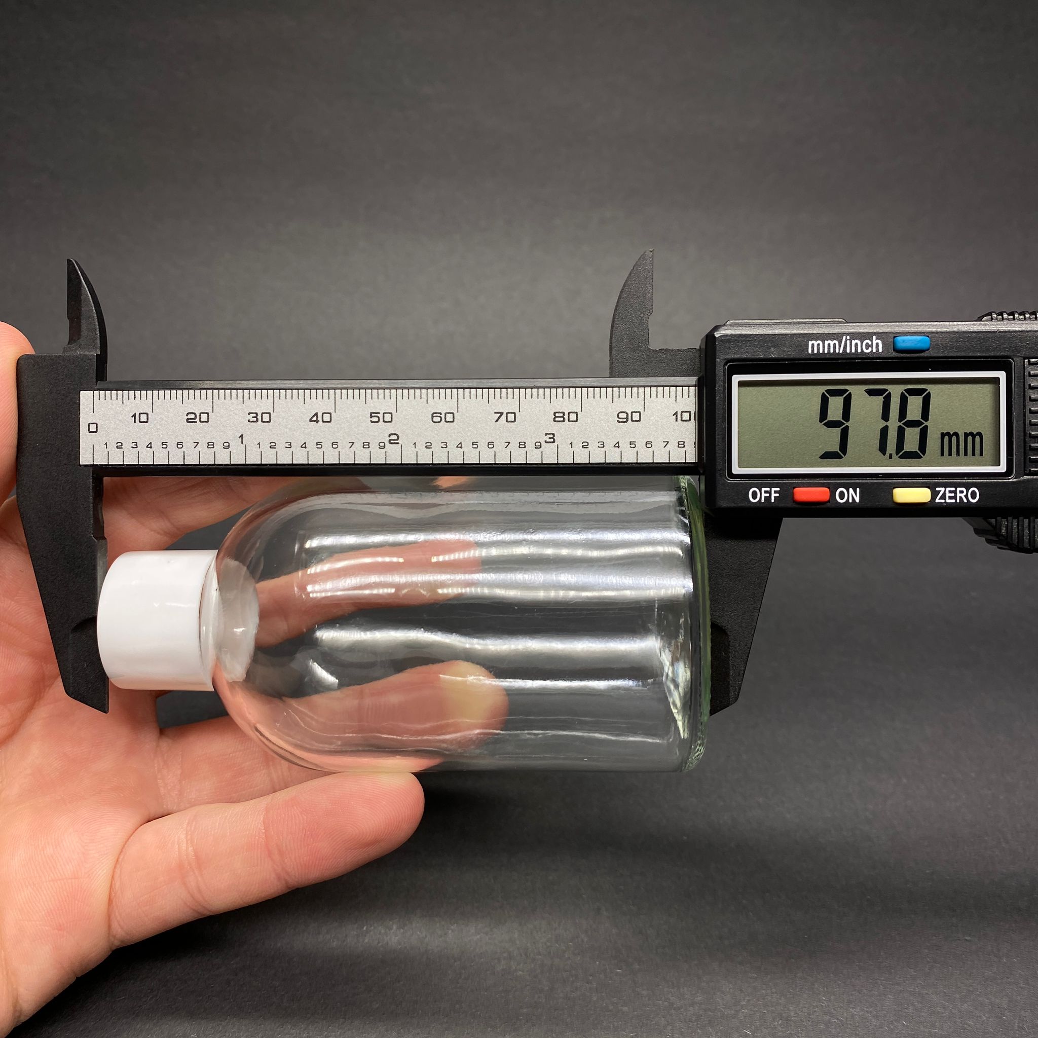 100 CC CAM BAMBU ODA KOKUSU ŞİŞESİ - 100 ML ÇUBUKLU BAMBU ODA KOKUSU ŞİŞESİ - DİFÜZÖR ŞİŞE- CAM ŞİŞE + BEYAZ PLASTİK KAPAK + PLASTİK TIPA + 3 ADET FİBER SİYAH BAMBU ÇUBUK