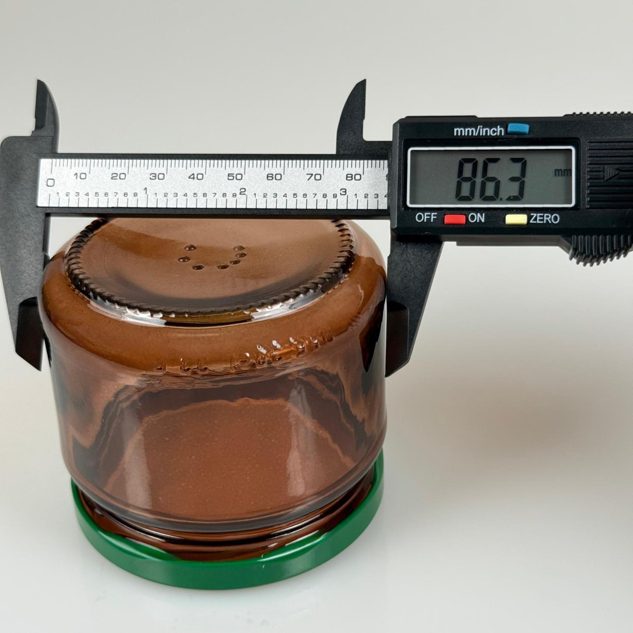 300 CC AMBER CAM KAVANOZ - KOYU YEŞİL METAL KAPAKLI - 300 ML KAHVERENGİ KAVANOZ - MUM KAVANOZU (KARGODA ÇİZİLEBİLİR - İADESİ YOKTUR)