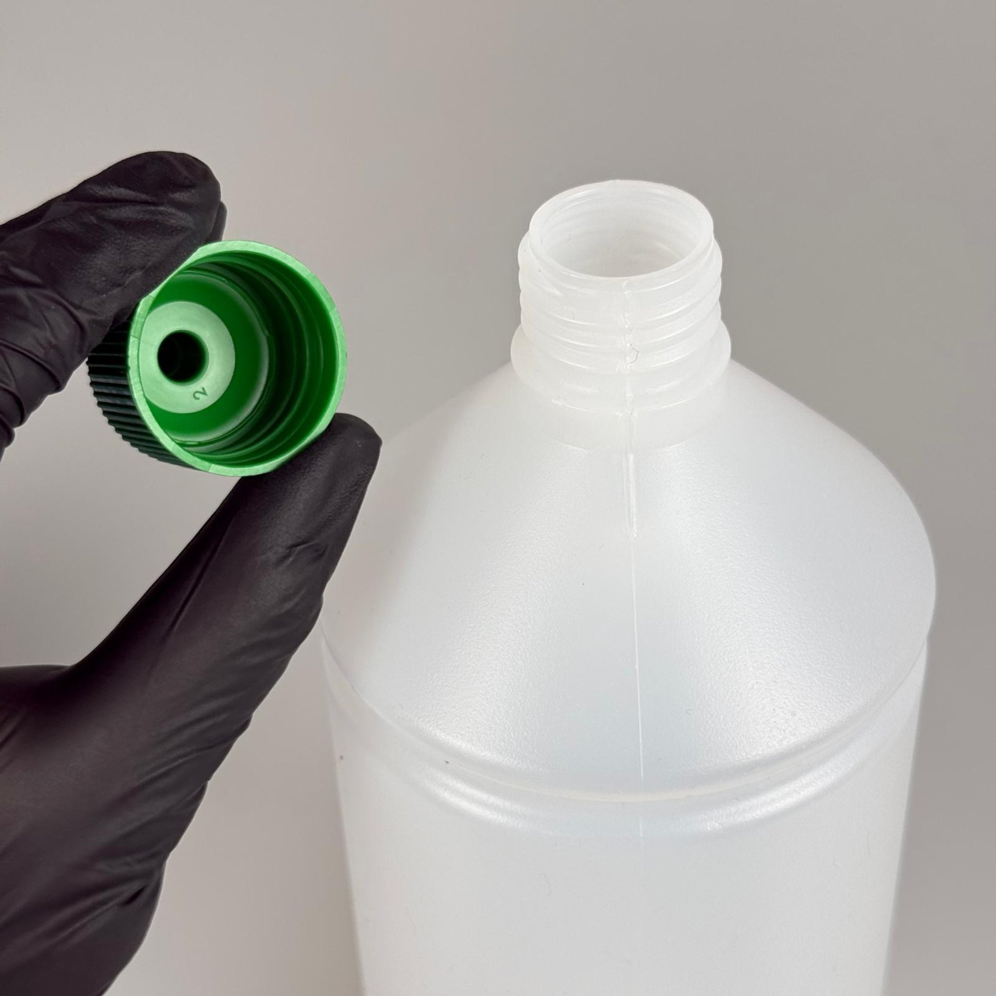 ZEYTİNYAĞI, SOS, ACI SOS, SİRKE, SRIRACHA VB BOŞ ŞİŞELERİ - YEŞİL SİVRİ TWİST AKITICI KAPAK + 1000 ML NATÜREL POLİETİLEN PLASTİK ŞİŞE TAKIM