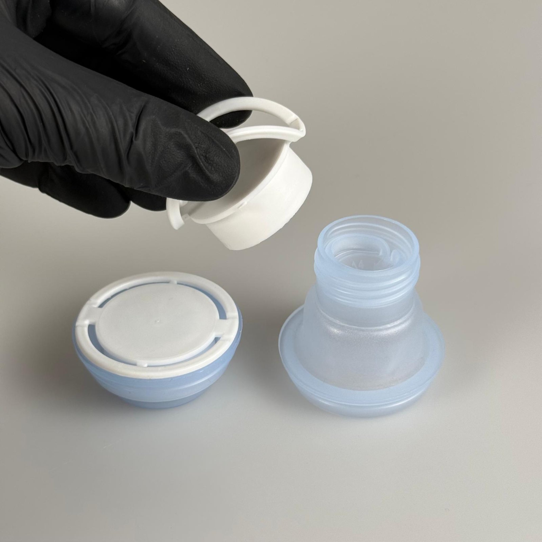 42 MM P2 K CL NATÜREL BEYAZ BERİCAP (SOLVENT VE TİNER TENEKESİ İÇİN) - TENEKE İÇİN PLASTİK KAPAK - YEDEK KİMYASAL TENEKE KAPAĞI - Çakma Metal TENEKE Kapağı