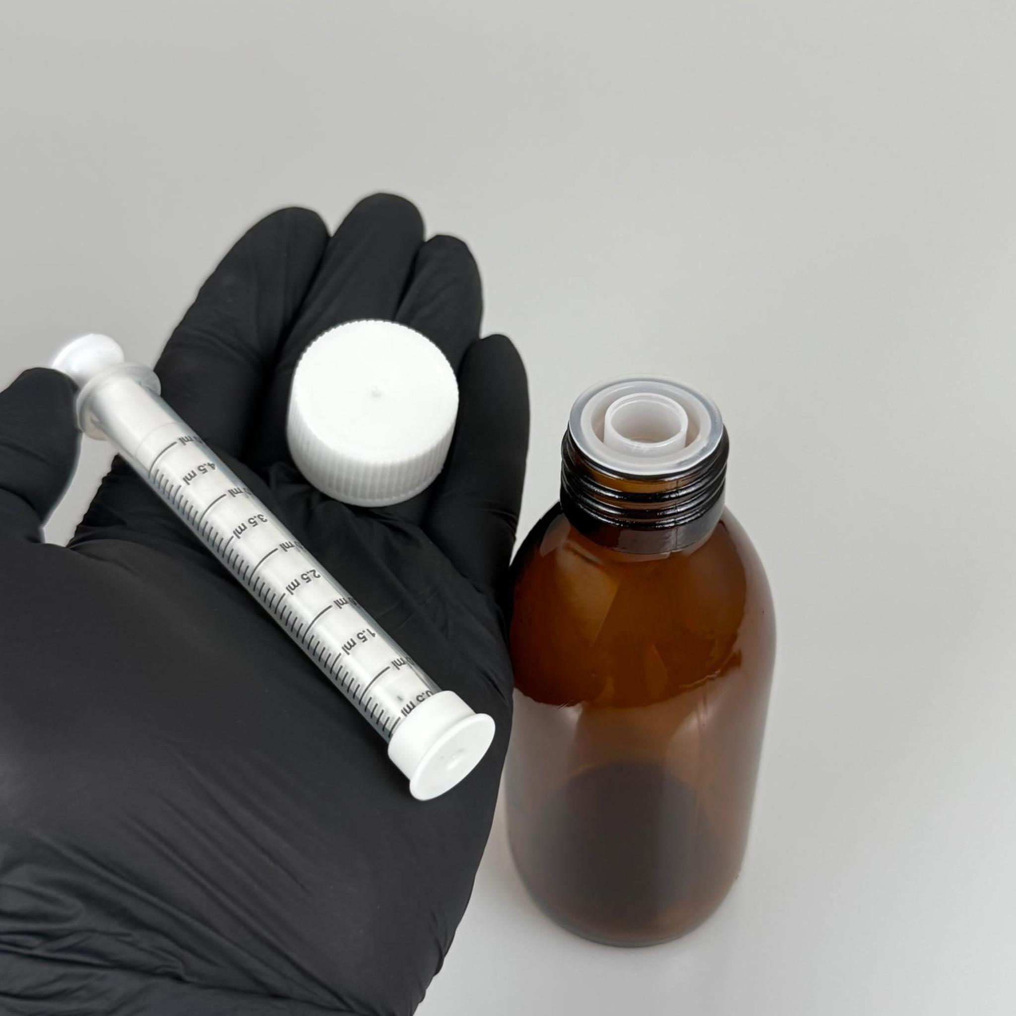 150 ML CAM ECZA ŞİŞESİ + 5 ML DOZAJ PİPETİ + DOZAJ TIPASI + CONTALI PLASTİK KAPAK TAKIM