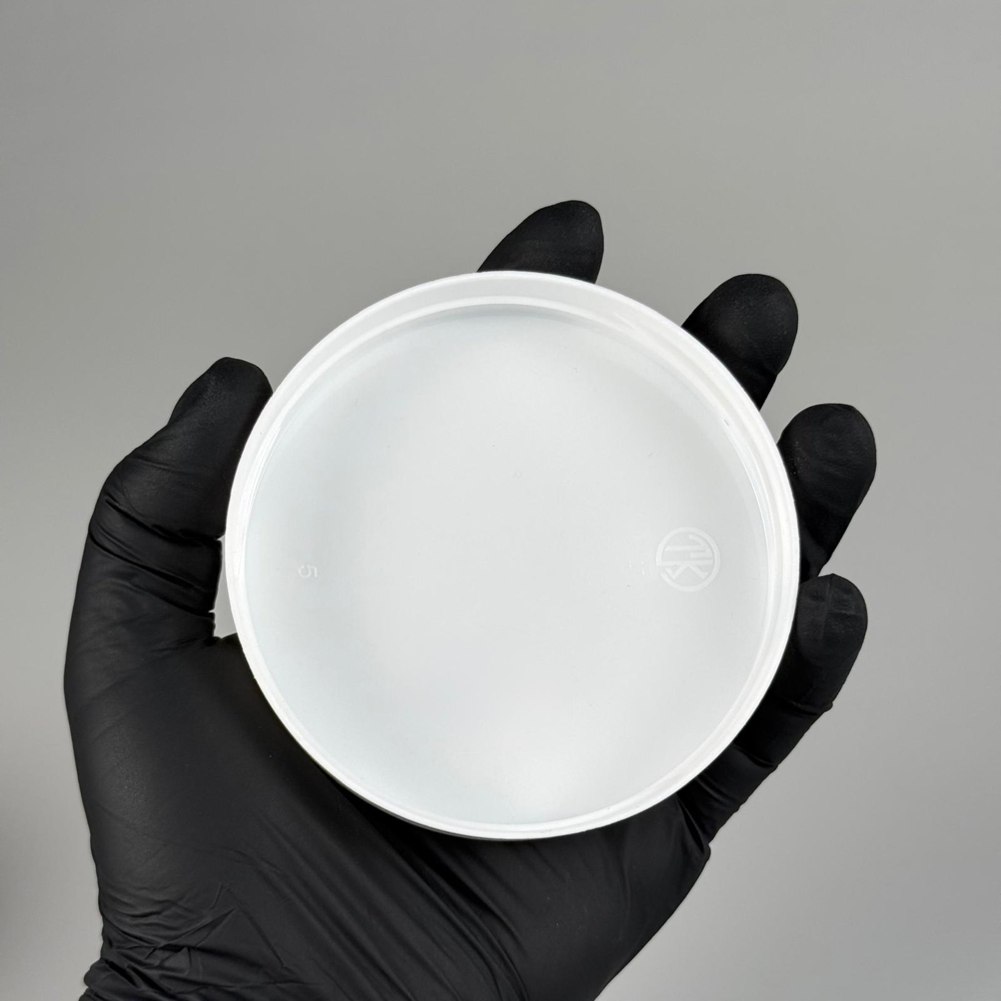 89 MM VİDALI BEYAZ PLASTİK KAPAK