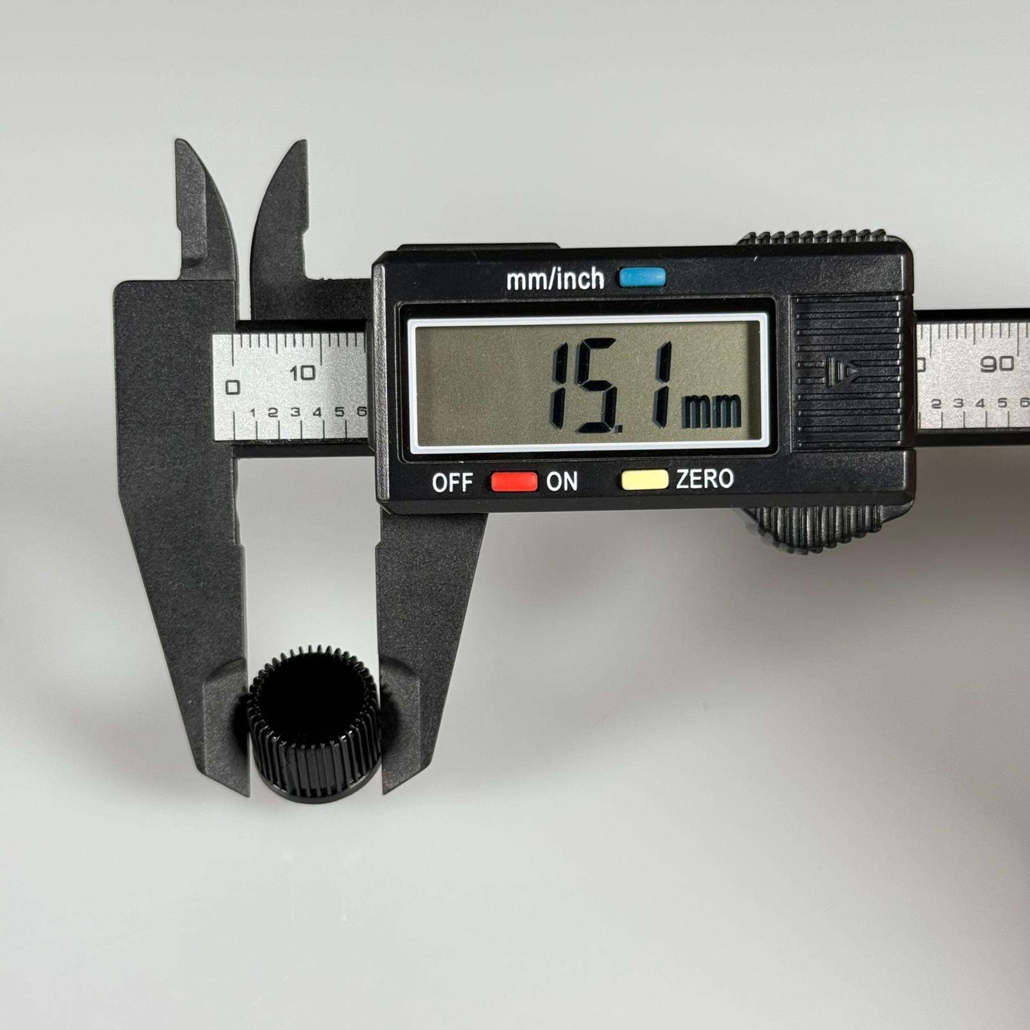 14 MM PLASTİK KAPAK SİYAH -DÜZ