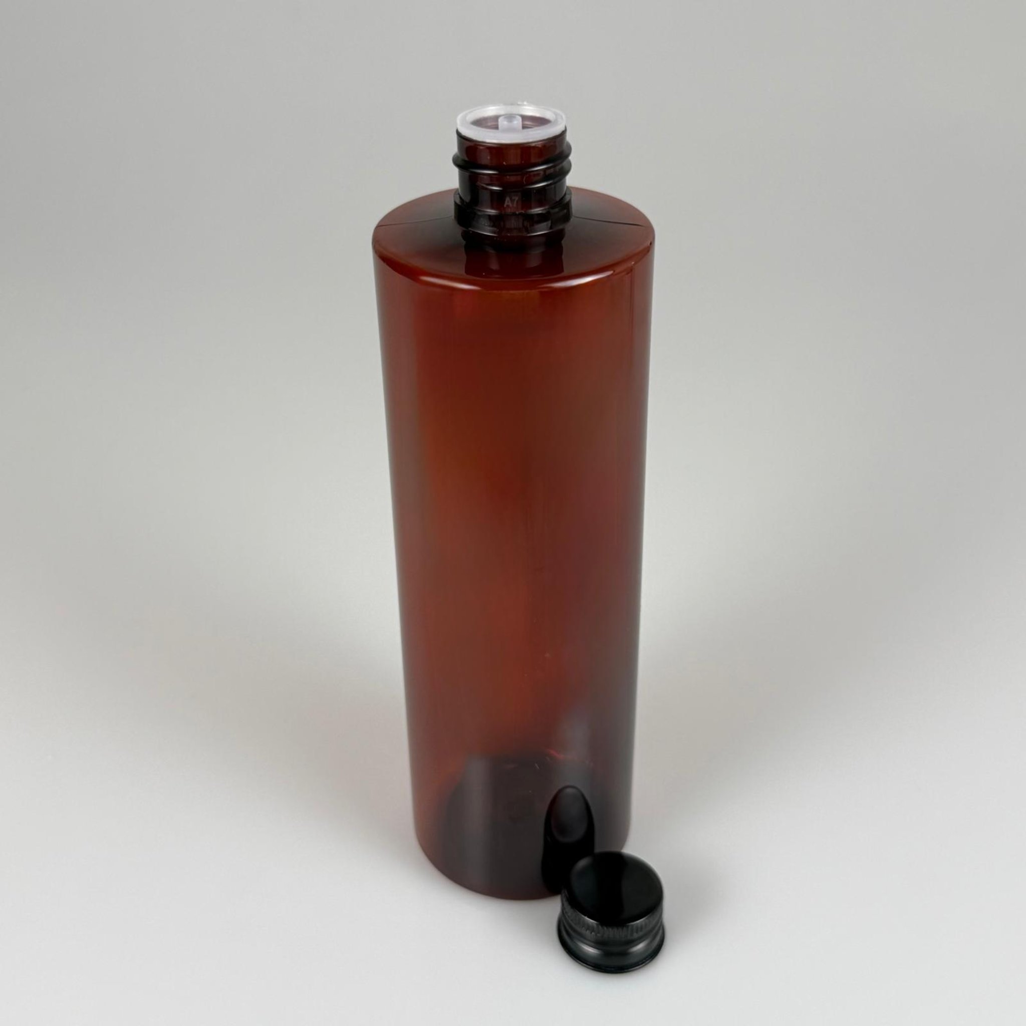 400 CC  AMBER KÜT BOYUNLU SİLİNDİR PET ŞİŞE (30 GR - 24 AĞIZ ) + KÖPÜK CONTALI SİYAH METAL ALÜMİNYUM KAPAK + KOLONYA TIPALI TAKIM - 400 ML KAPAKLI KAHVERENGİ PLASTİK ŞİŞELER