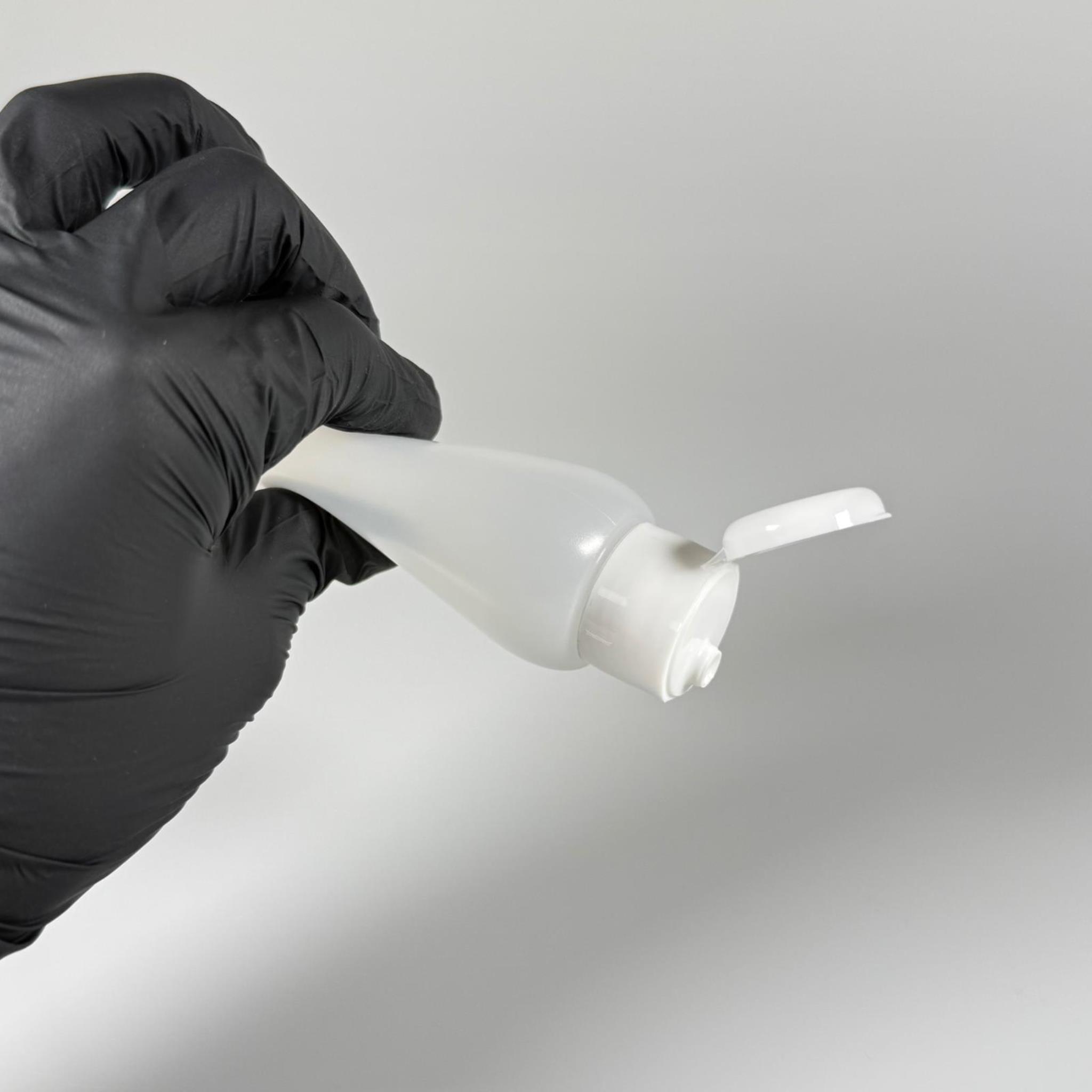 100 ML SIKILABİLİR YUMUŞAK PE PLASTİK ŞİŞE - BEYAZ FLİPTOP ŞAMPUAN KAPAKLI - 100 cc sos, yağ, kartuş, mürekkep vb için boş şişeler