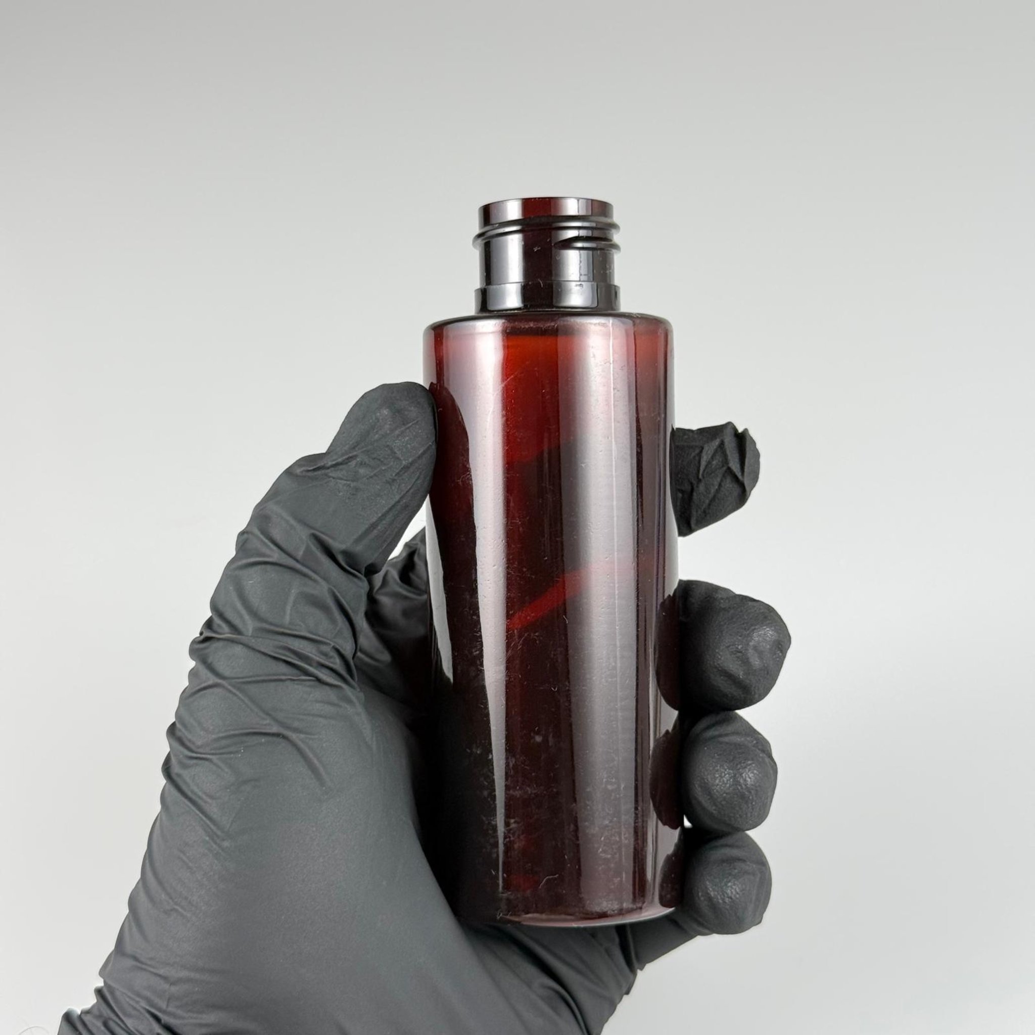 100 CC SİLİNDİR KESKİN KÜT MODEL SERT (17 GR) PET ŞİŞE - KAPAKSIZ - AĞIZ ÇAPI 24 MM - AMBER