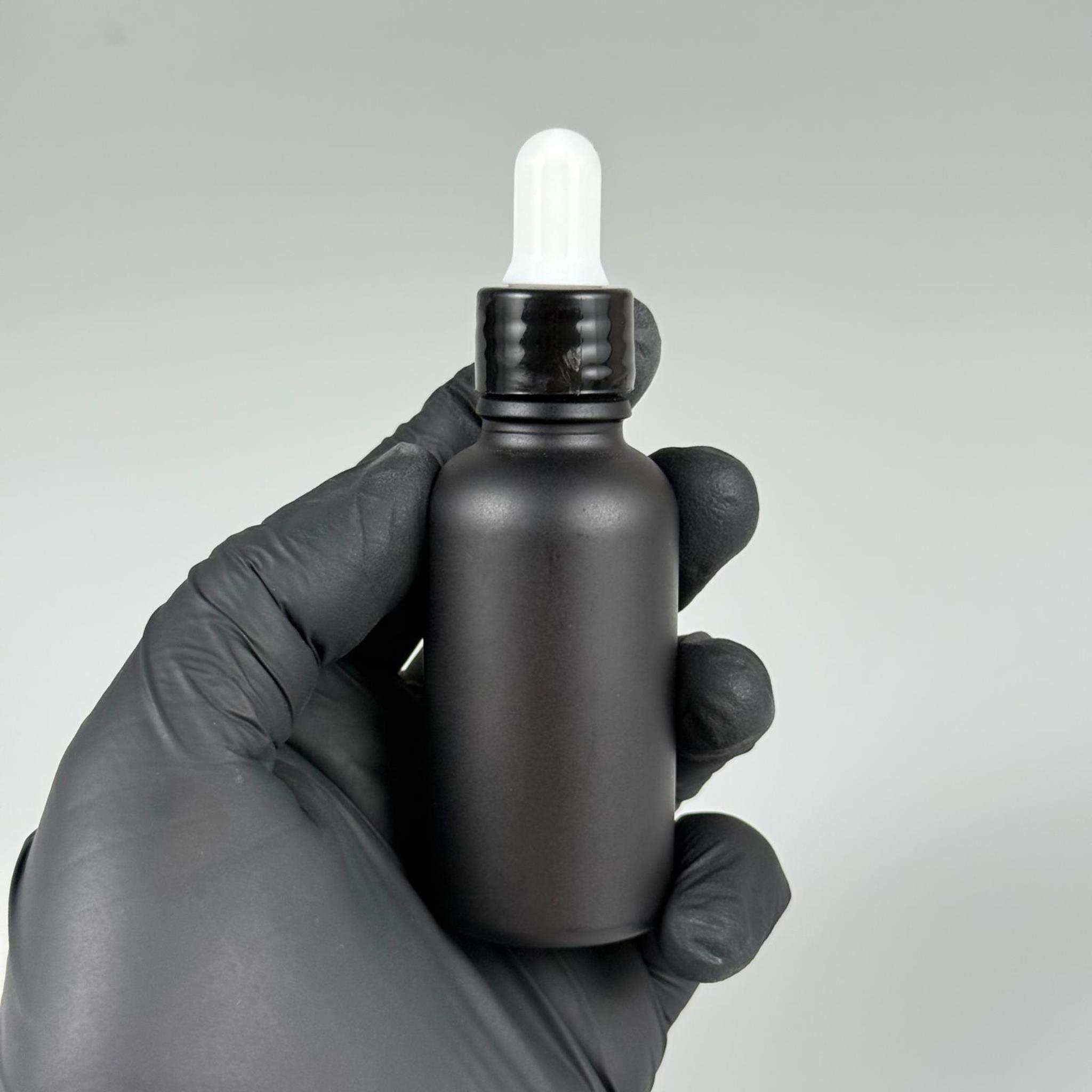 30  CC MAT SİYAH İNCE UÇLU CAM DAMLALIKLI ŞİŞE - BEYAZ EMZİK + SİYAH DÜZ KAPAK + CAM PİPET TAKIM - 30 ML MAT SİYAH İNCE UÇLU DAMLALIKLI ŞİŞE SETİ