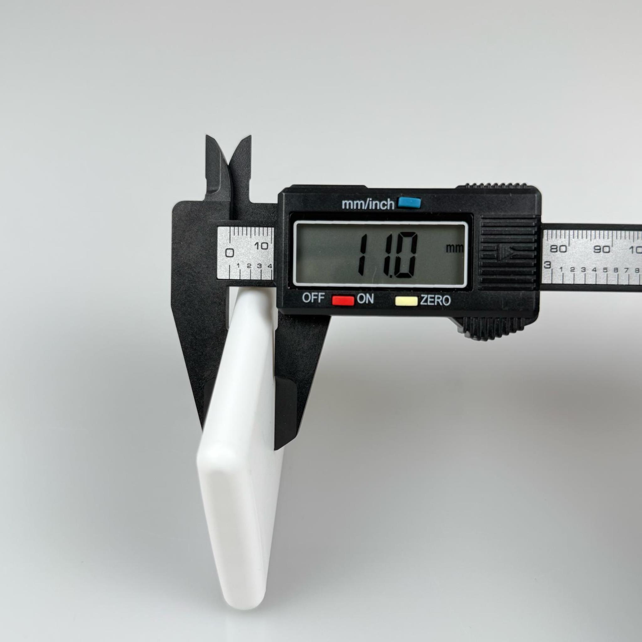 20 CC KASET DİKDÖRTGEN ŞİŞE + SPREY  - KARTVİZİT ŞİŞE , PARFÜM , KOLONYA , PROMOSYON İÇİN CEPTE TAŞINABİLİR FISFIS PLASTİK ŞİŞE