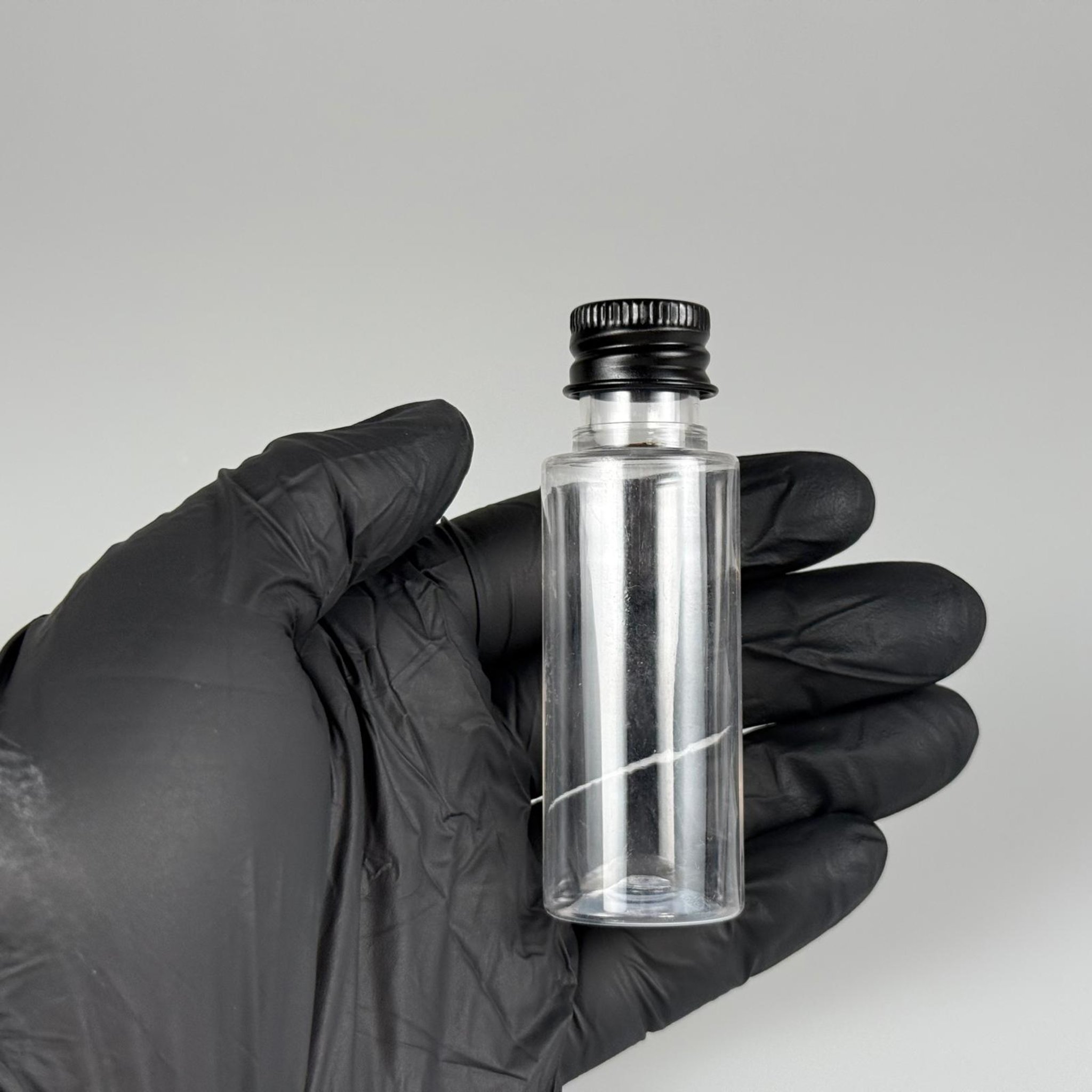 30 CC ŞEFFAF SİLİNDİR UZUN MODEL PET ŞİŞE + KÖPÜK CONTALI SİYAH ALÜMİNYUM METAL KAPAKLI TAKIM - 30 ML PLASTİK ŞİŞE