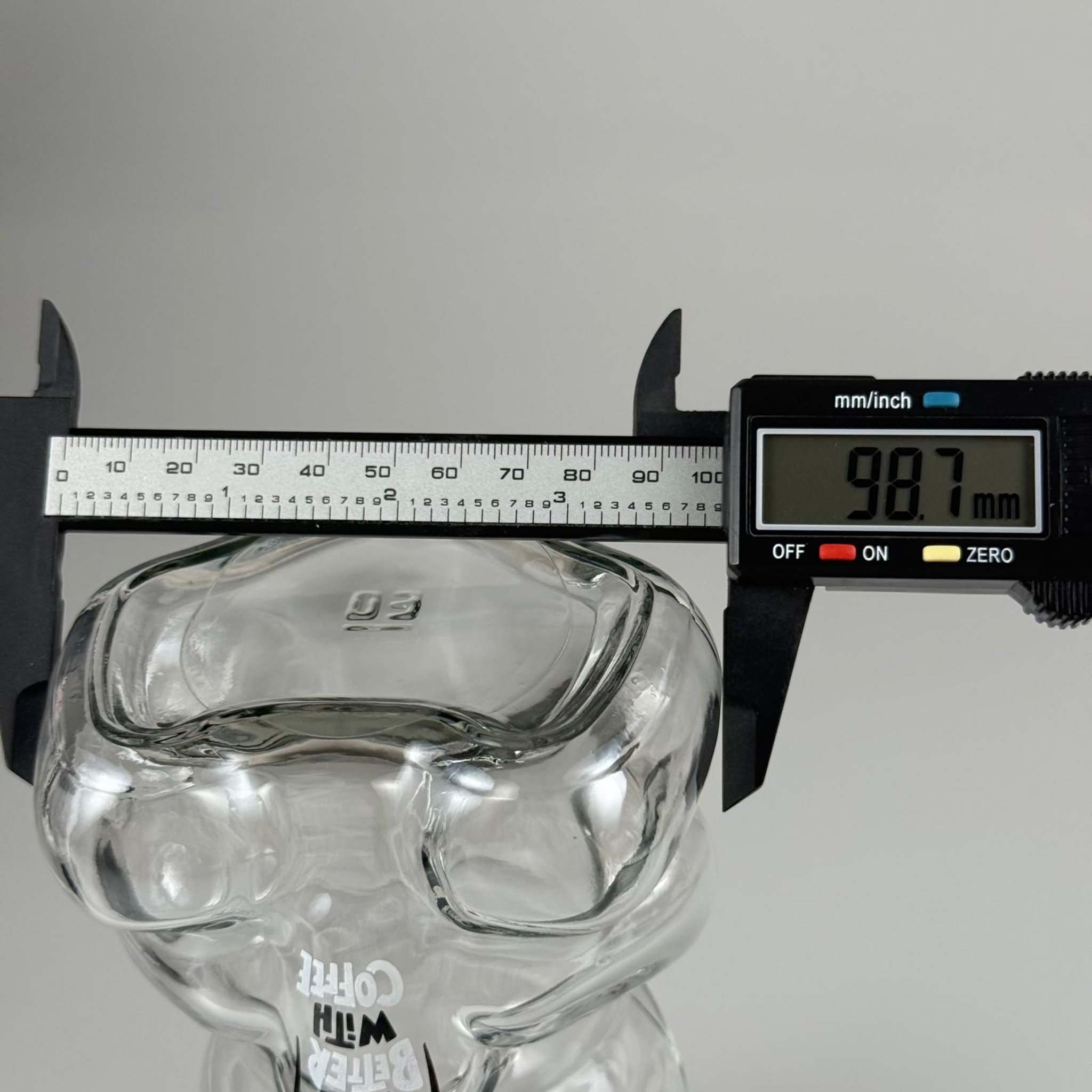 500 CC PİPETLİ CAM AYICIK BARDAK - MAVİ KAPAKLI + FIRÇALI PASLANMAZ ÇELİK GÜMÜŞ PİPETLİ TAKIM - 500 ML AYICIK FİGÜRLÜ PİPETLİ CAM SU , SOĞUK KAHVE ,  MEYVE SUYU ,  MEŞRUBAT BARDAĞI VB - HEDİYELİK BARDAK
