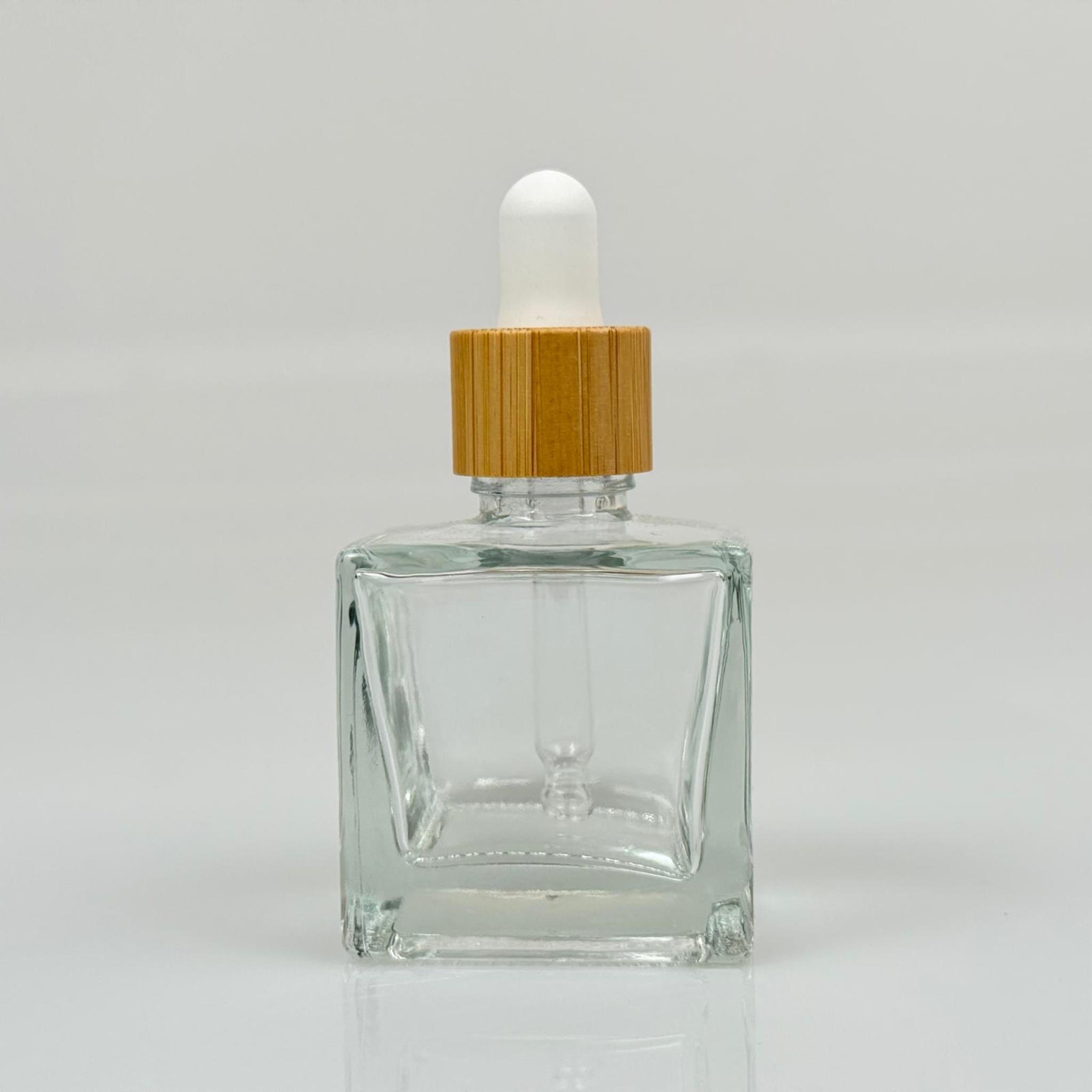 50 CC KARE KÖŞELİ CAM DAMLALIKLI ŞİŞE - BEYAZ EMZİK - BAMBU AHŞAP KAPAK - 50 ML BAMBU KAPAKLI DAMLALIKLI CAM ŞİŞE