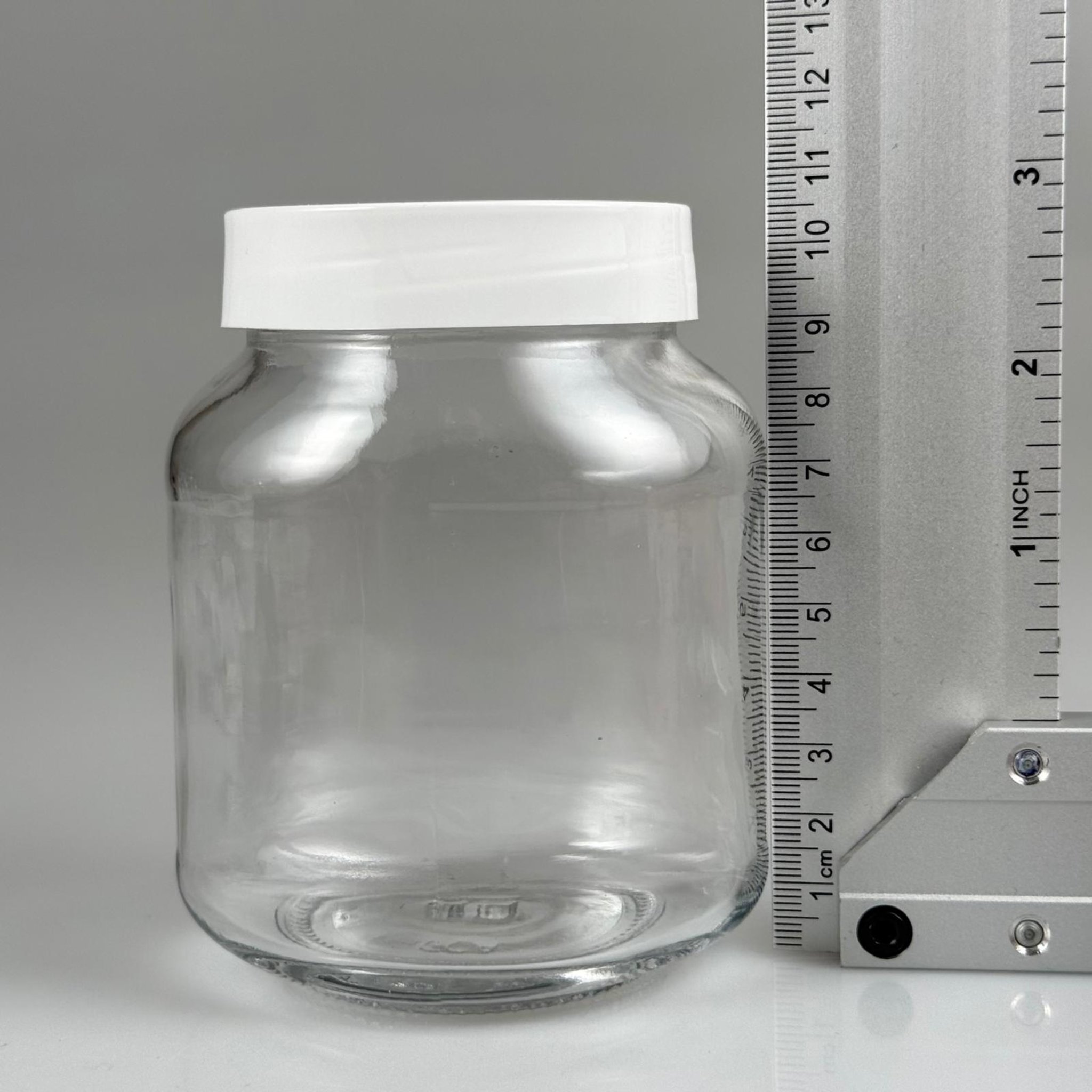 340 CC YASSI CAM KAVANOZ - BEYAZ PLASTİK KAPAKLI + KENDİNDEN YAPIŞKANLI KÖPÜK CONTALI TAKIM  - 340 ML ÇİKOLATA KAVANOZU - REÇEL KAVANOZU