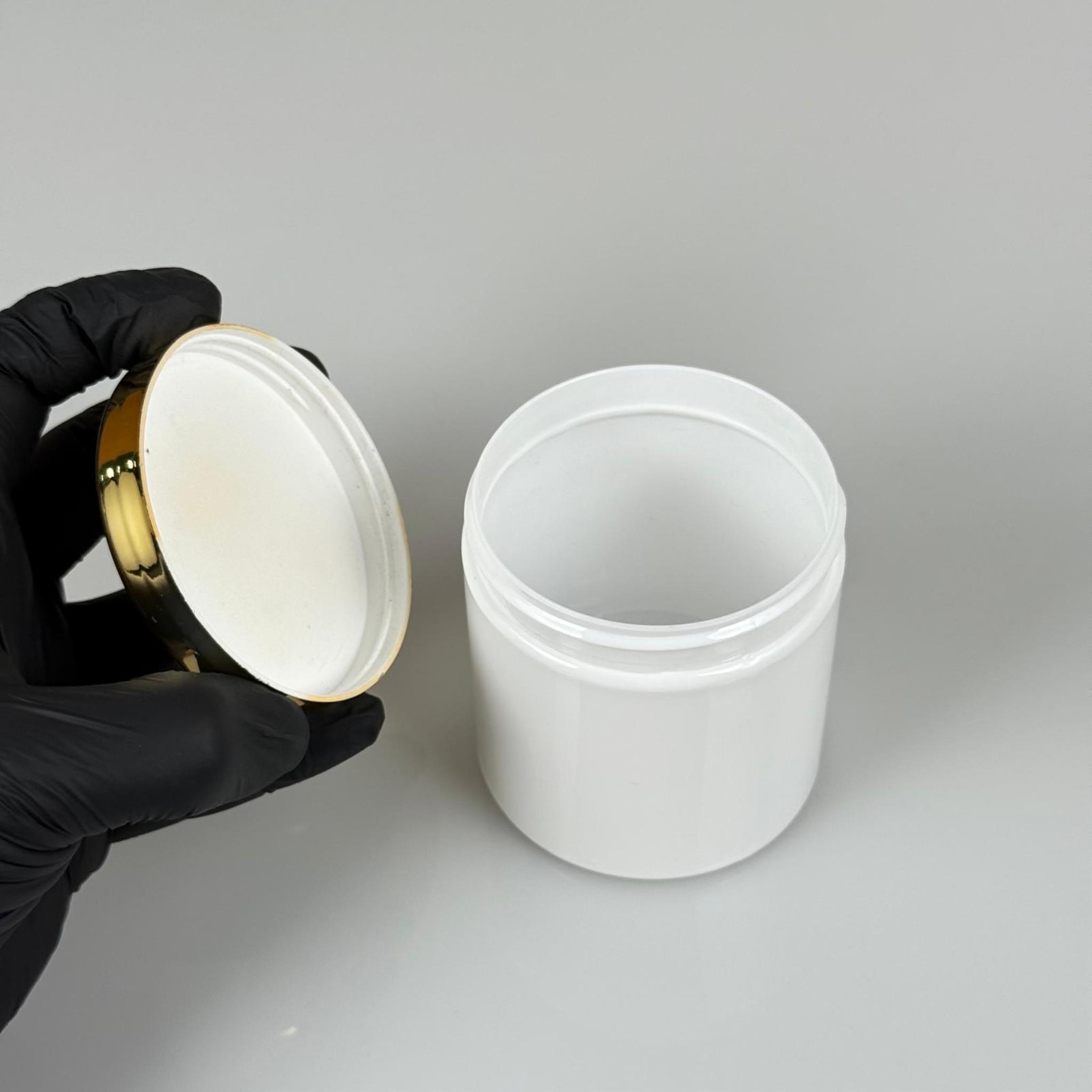 250 CC BEYAZ SERT PLASTİK KAVANOZ - GOLD KAPLAMALI PLASTİK KAPAKLI - 250 ML PLASTİK KAPAKLI PLASTİK KAVANOZ - KOZMETİK KAVANOZ, GIDA KAVANOZU VE KREM KAVANOZU OLARAK KULLANABİLİRSİNİZ